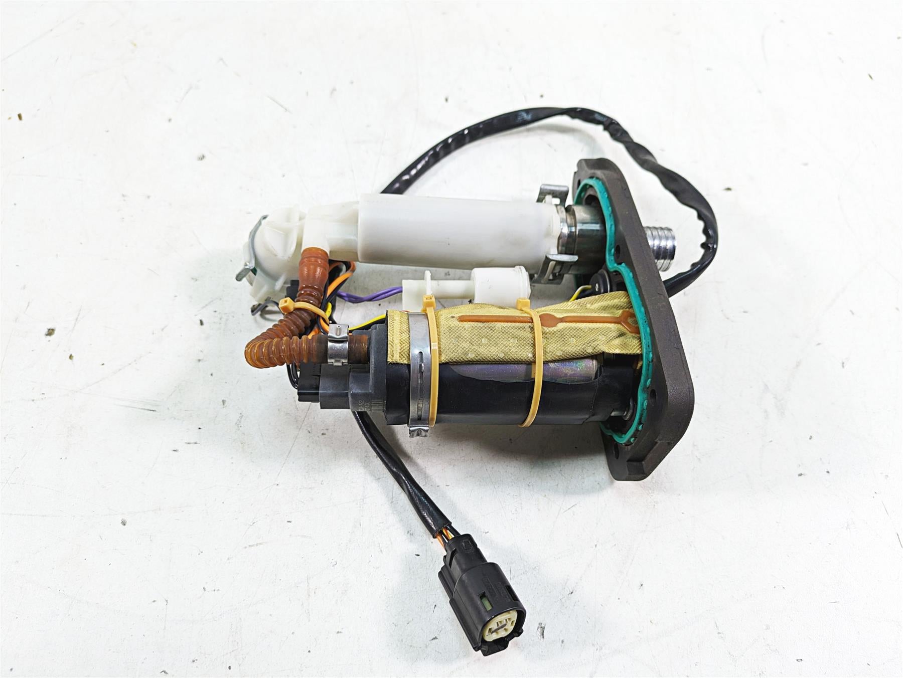 2007 Harley Sportster XL1200 C Fuel Gas Petrol Pump - Tested 75268-07B {{ shop.shopifyCountryName }} - Mototech271