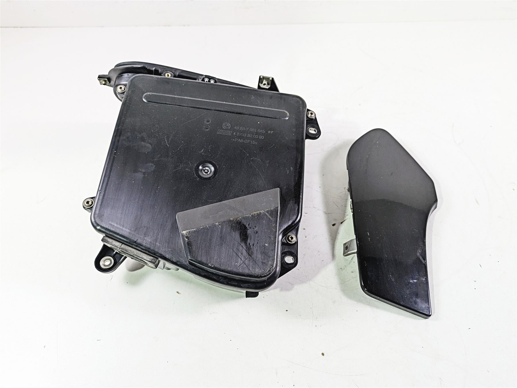 2009 BMW R1200RT K26 Storage Glove Compartment Box + Lid 46637681545 {{ shop.shopifyCountryName }} - Mototech271