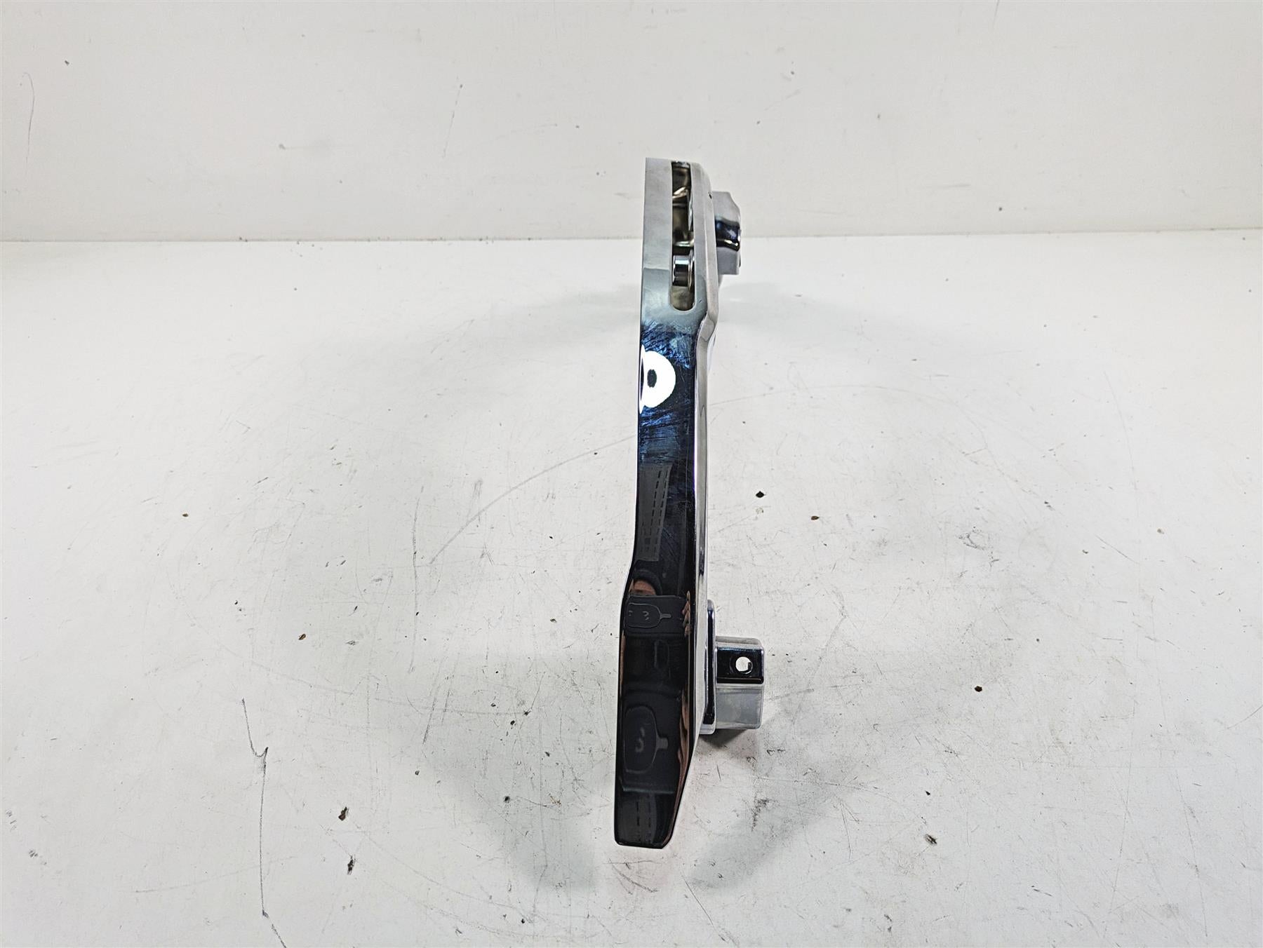 2014 Harley Touring FLHTK Electra Glide Left Saddlebag Support Mount 90200503 {{ shop.shopifyCountryName }} - Mototech271