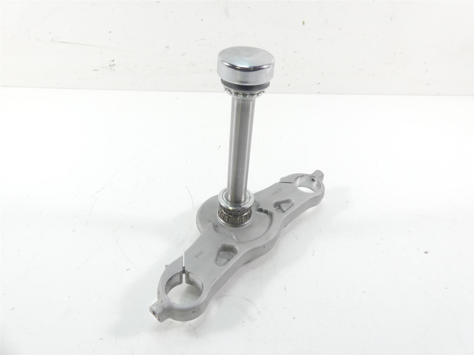 2015 Harley FLD Dyna Switchback Lower Triple Tree Steering Clamp 45900025 {{ shop.shopifyCountryName }} - Mototech271