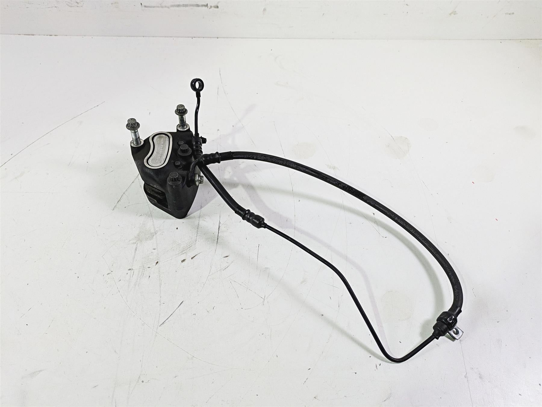 2002 Harley Dyna FXDL Low Rider Front Brake Caliper 44046-00D {{ shop.shopifyCountryName }} - Mototech271