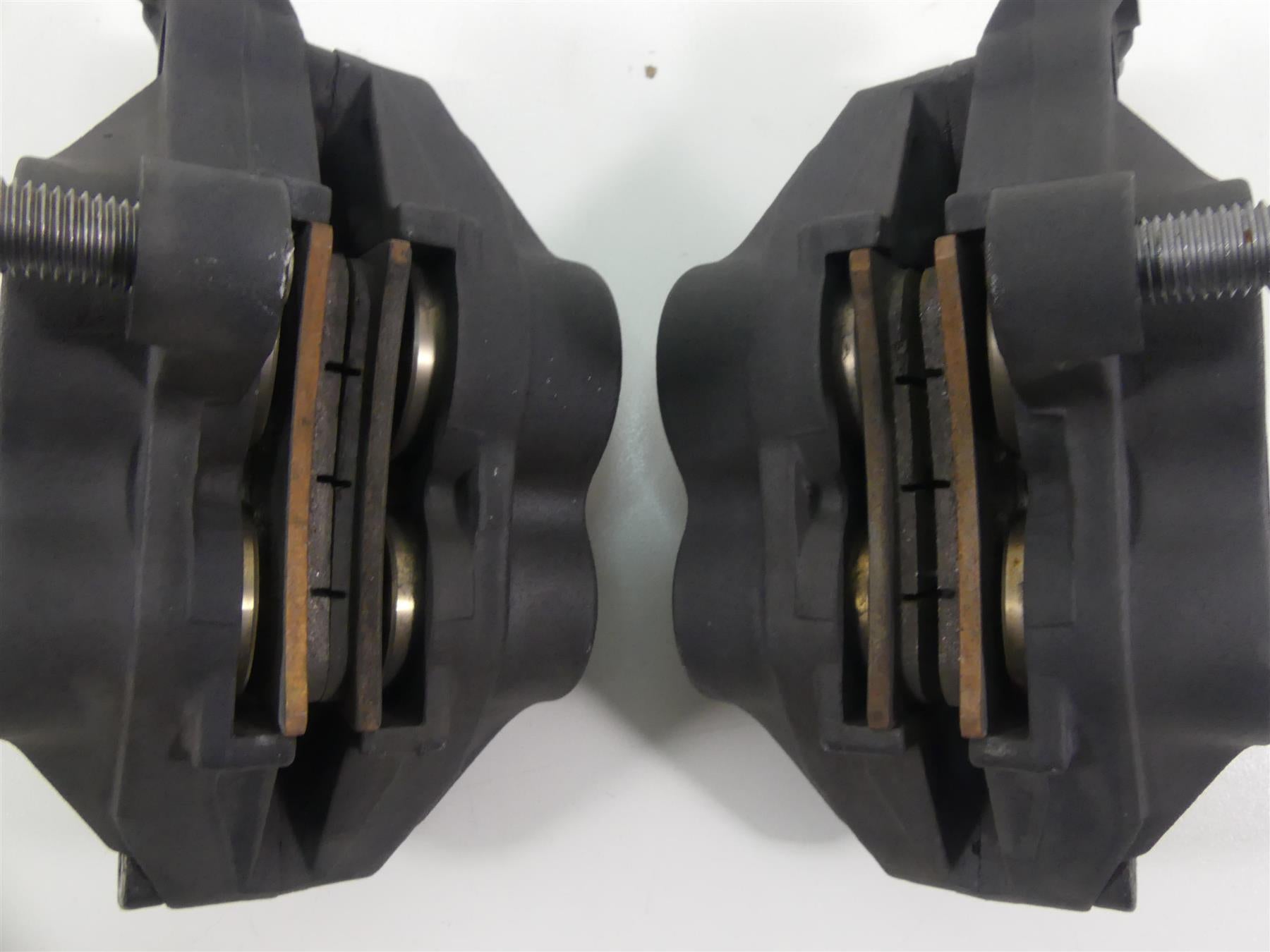 2013 Triumph Rocket 3 Touring Front Brake Caliper Set T2020837 T2020388 {{ shop.shopifyCountryName }} - Mototech271