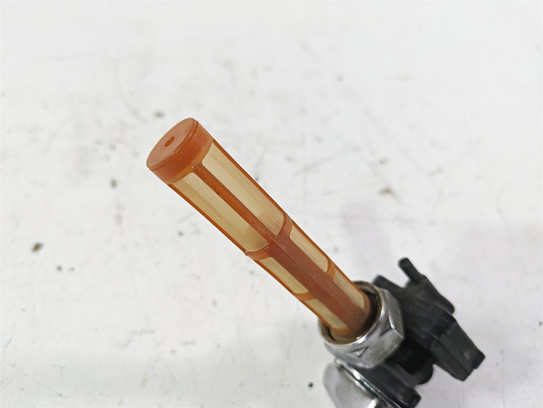 2002 Harley FLSTC Softail Heritage Fuel Gas Petrol Petcock Valve 61338-02 {{ shop.shopifyCountryName }} - Mototech271