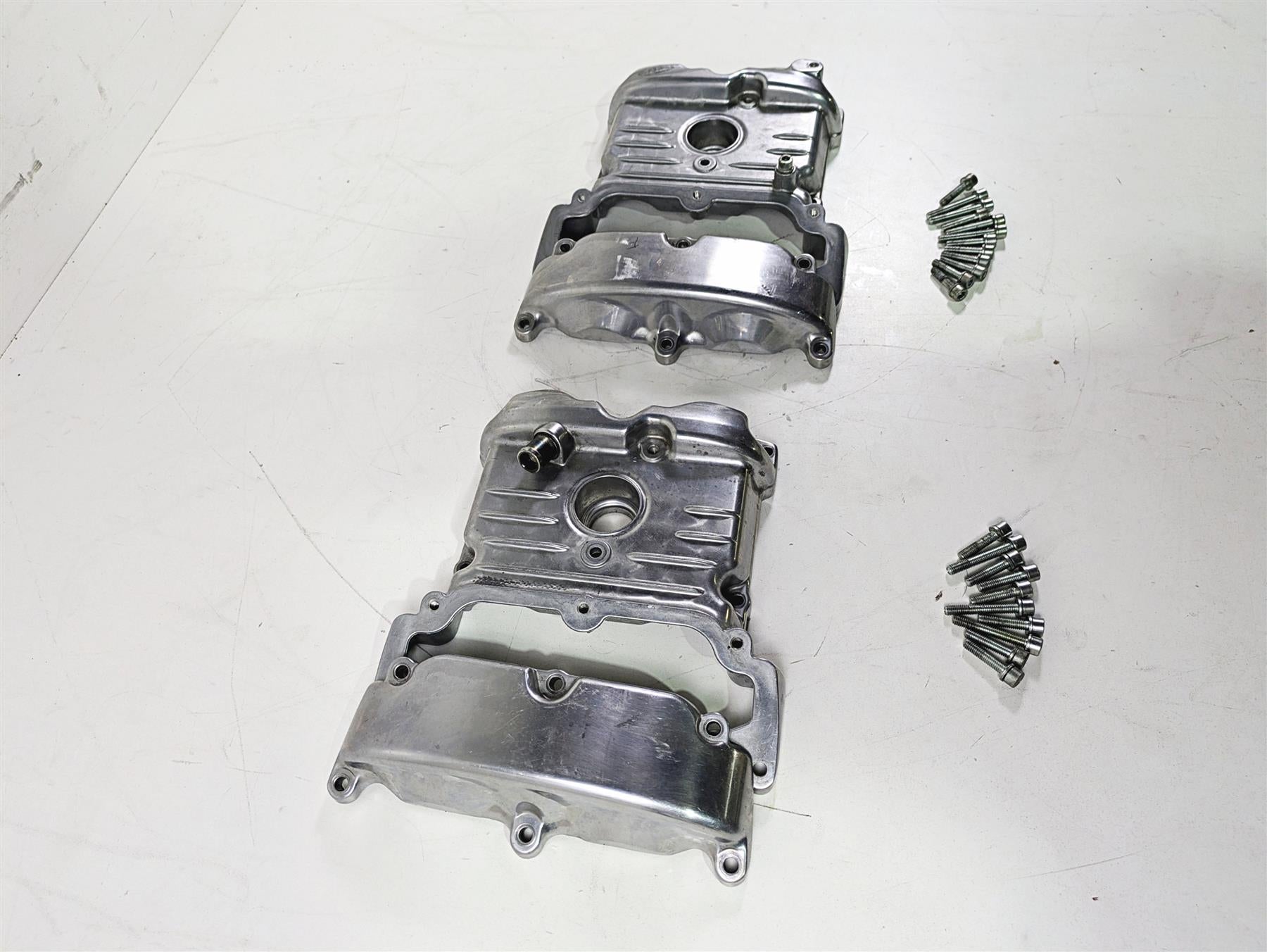 2010 Harley VRSCF Muscle Rod Cylinderhead Valve Cover Set 17663-01K {{ shop.shopifyCountryName }} - Mototech271