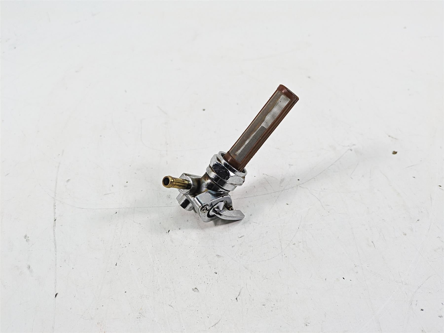 2000 Harley FXSTS Softail Springer Fuel Gas Petrol Valve Petcock 61338-94D {{ shop.shopifyCountryName }} - Mototech271