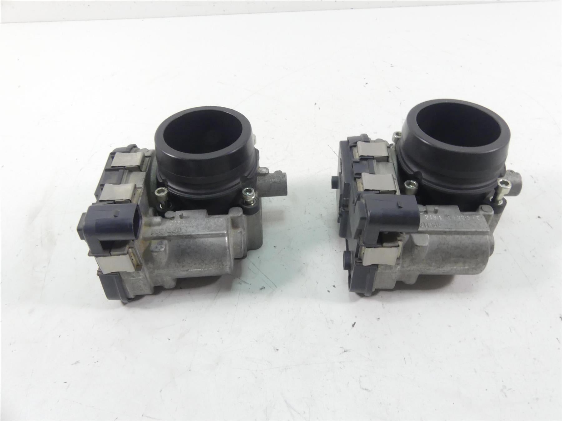 2018 Ducati Hypermotard 939 SP Magneti Marelli Throttle Body Bodies 28240904A {{ shop.shopifyCountryName }} - Mototech271