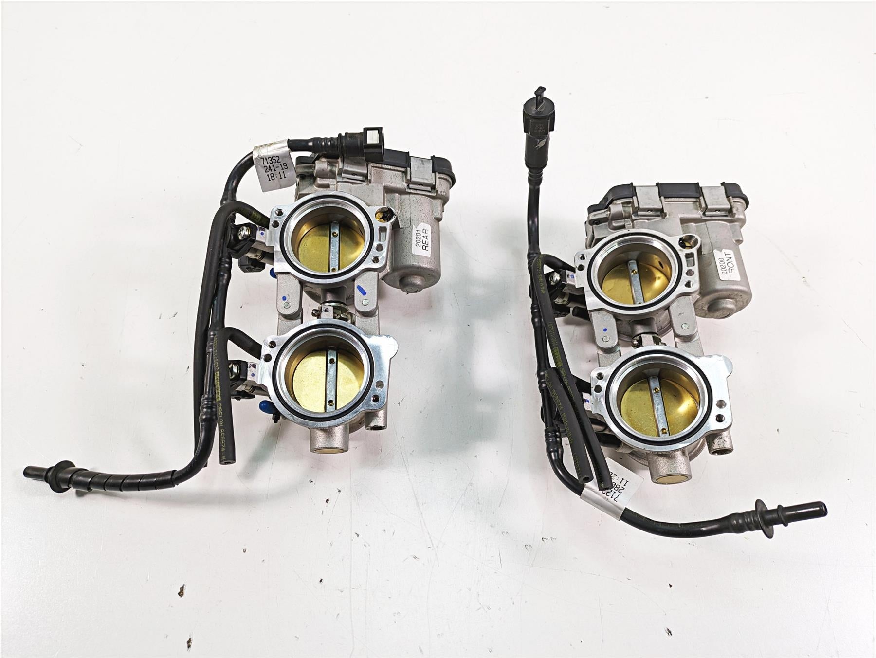 2020 Aprilia Tuono V4 Factory Throttle Body Bodies Set 776miles 857303 857304 {{ shop.shopifyCountryName }} - Mototech271