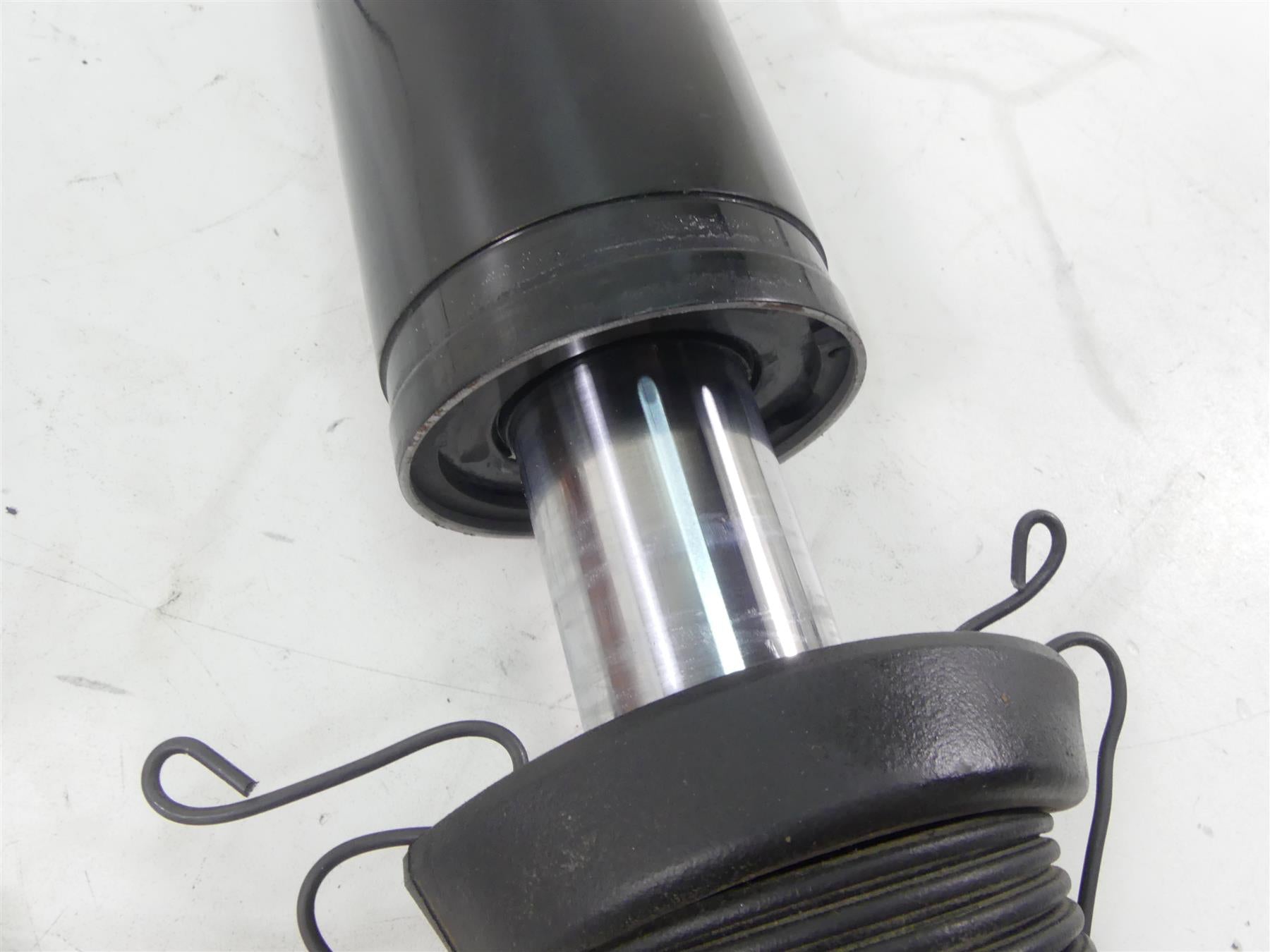 2012 Harley Touring FLHX Street Glide Rear 12" Air Shock Damper Set 54662-09 {{ shop.shopifyCountryName }} - Mototech271