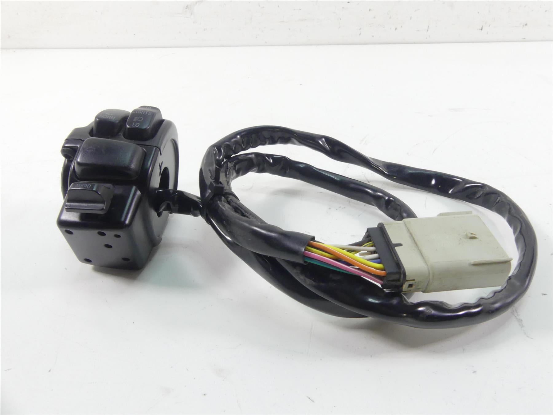 2013 Harley Touring FLTRX Road Glide Left Hand Audio Control Switch 71682-06A {{ shop.shopifyCountryName }} - Mototech271