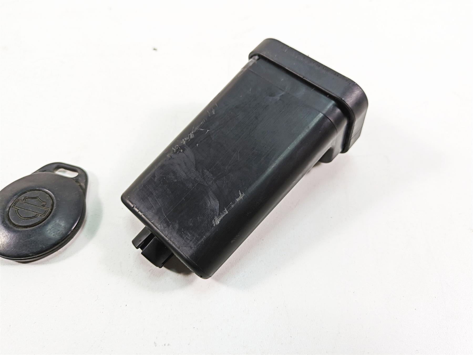 2006 Harley Touring FLHXI Street Glide Tssm Security Module + Fob Key 68922-00D {{ shop.shopifyCountryName }} - Mototech271