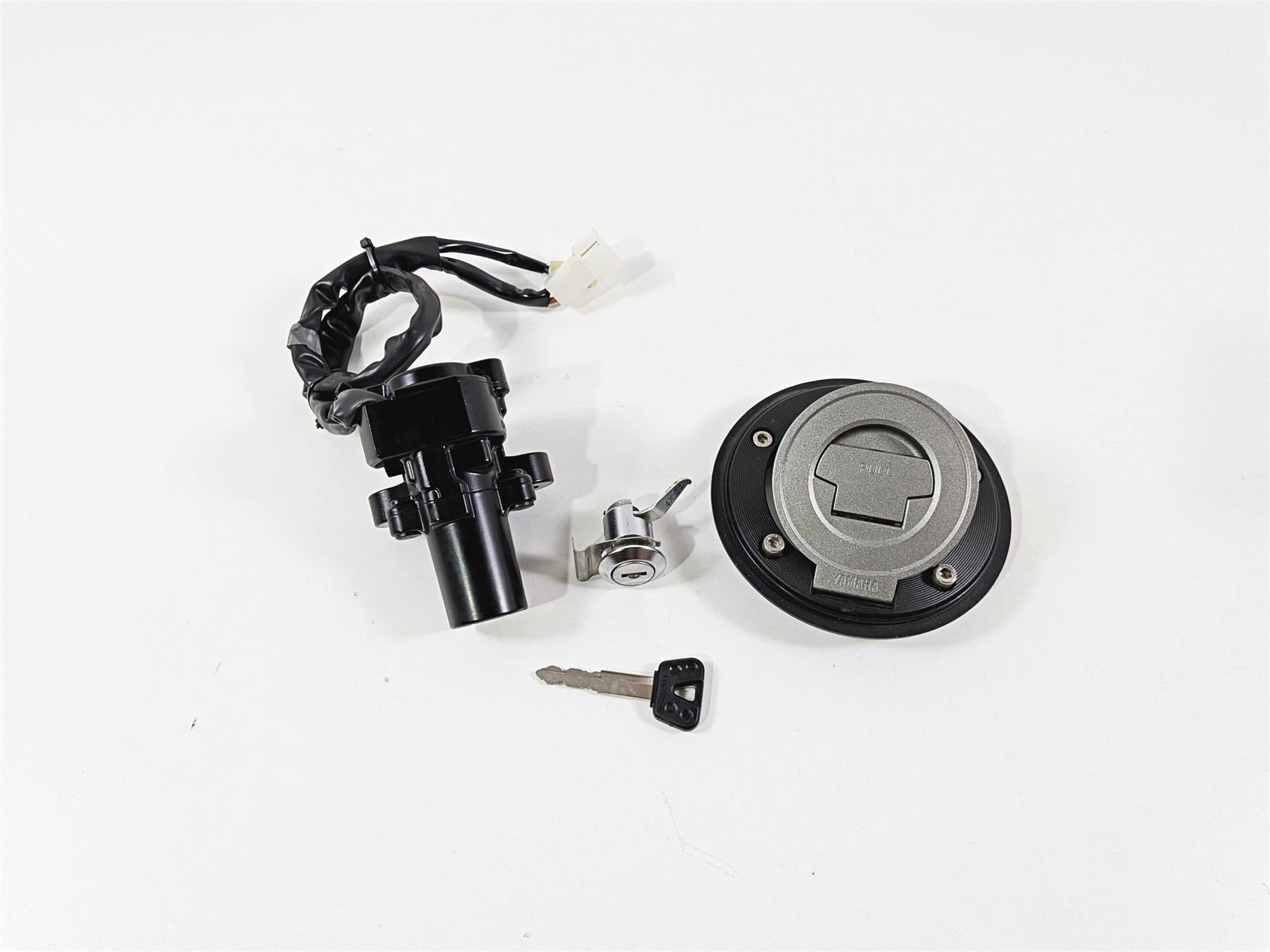 2025 Yamaha YZF R7 Ignition Switch Key Set Gas Cap Seat Lock BEB-82501-01-00 {{ shop.shopifyCountryName }} - Mototech271