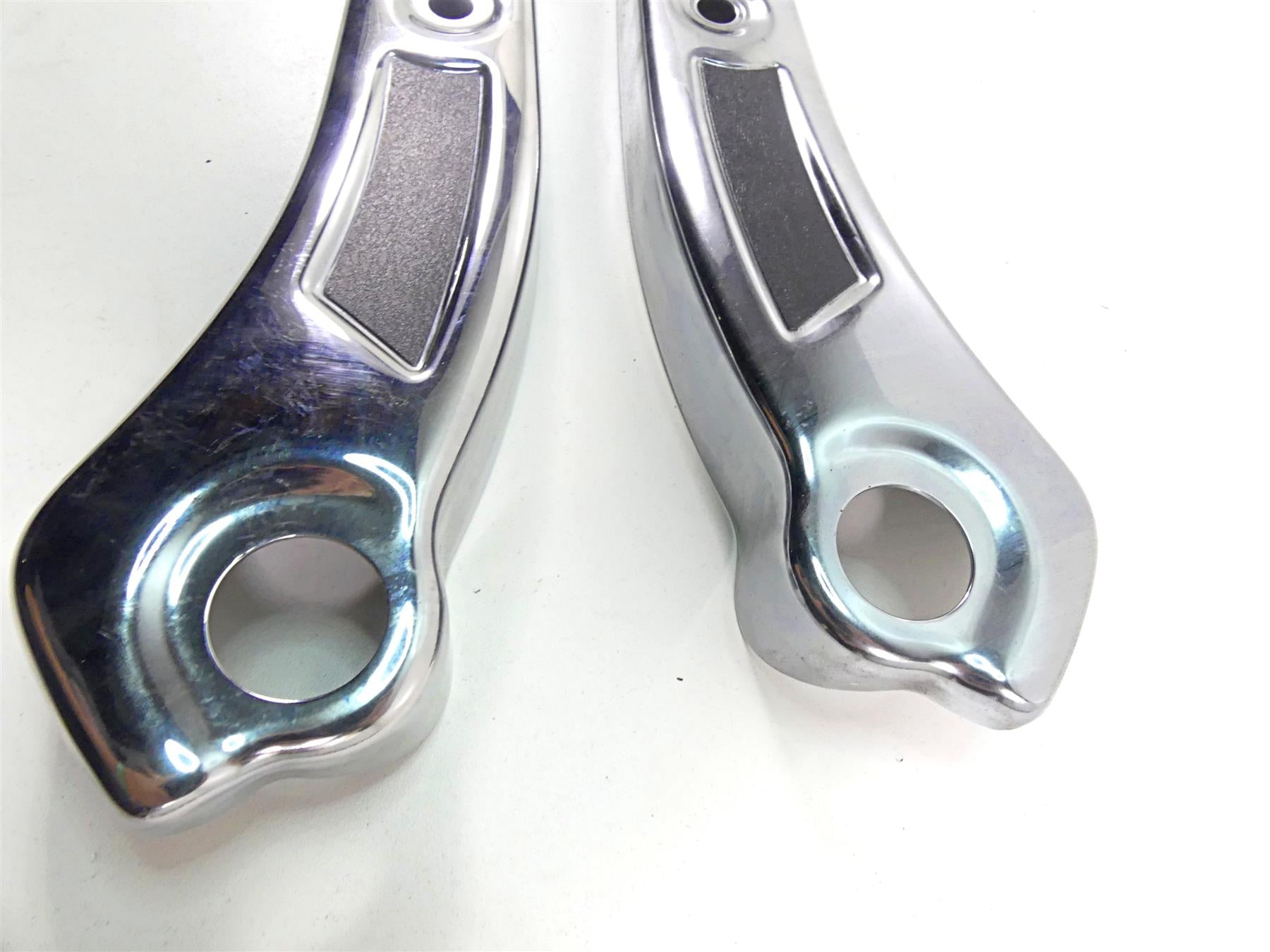 2014 Harley FXDL Dyna Low Rider Rear Fender Struts Brace -Read 57300024 57300026 {{ shop.shopifyCountryName }} - Mototech271