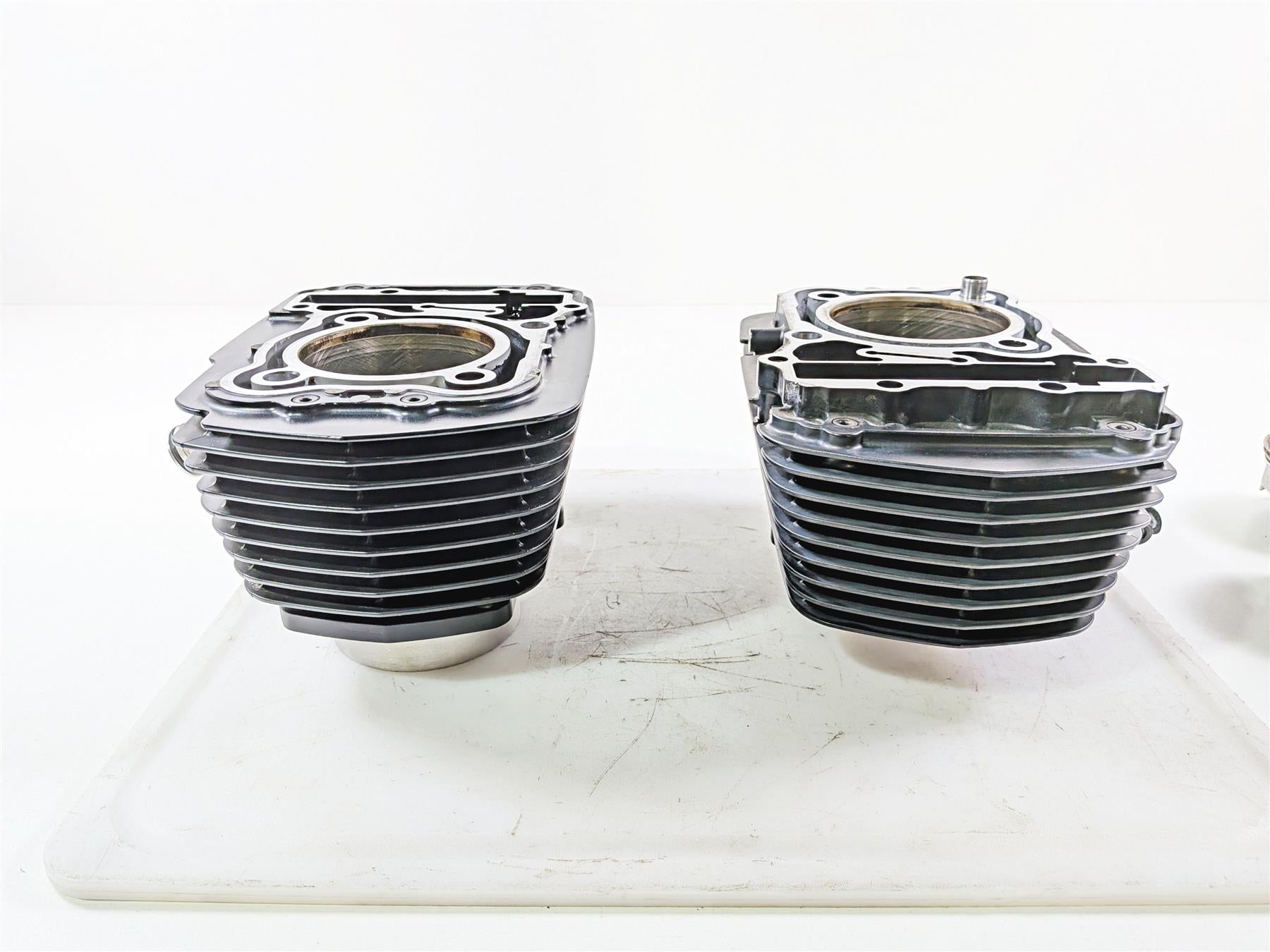 2010 Honda VT1300 CR Stateline Front Rear Cylinder Jug Piston Set 12110-MFY-A00 {{ shop.shopifyCountryName }} - Mototech271