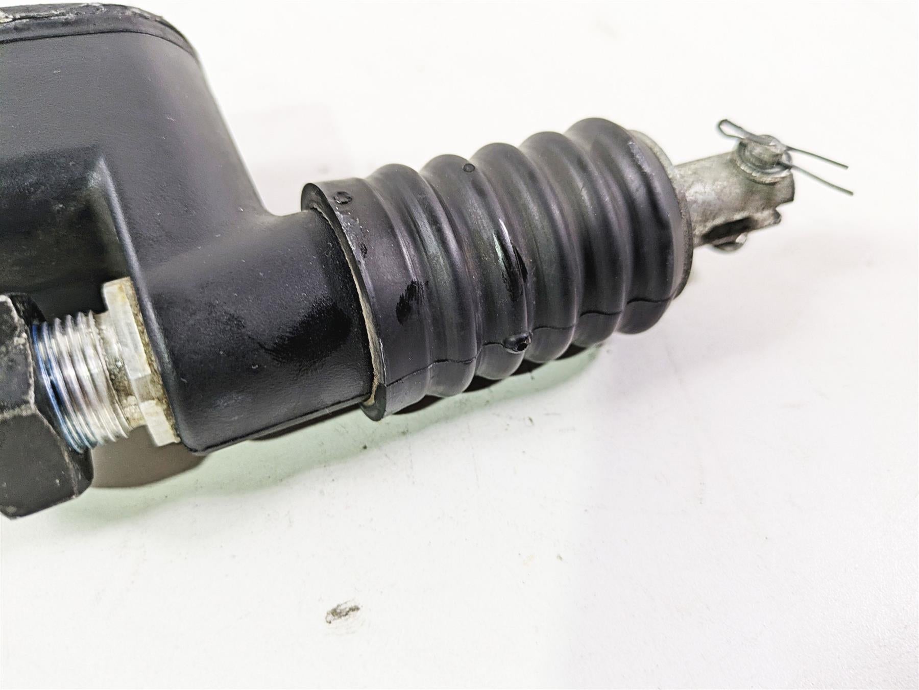 2008 Harley FLSTC 105TH Softail Heritage Rear Brake Master Cylinder 41767-05E {{ shop.shopifyCountryName }} - Mototech271