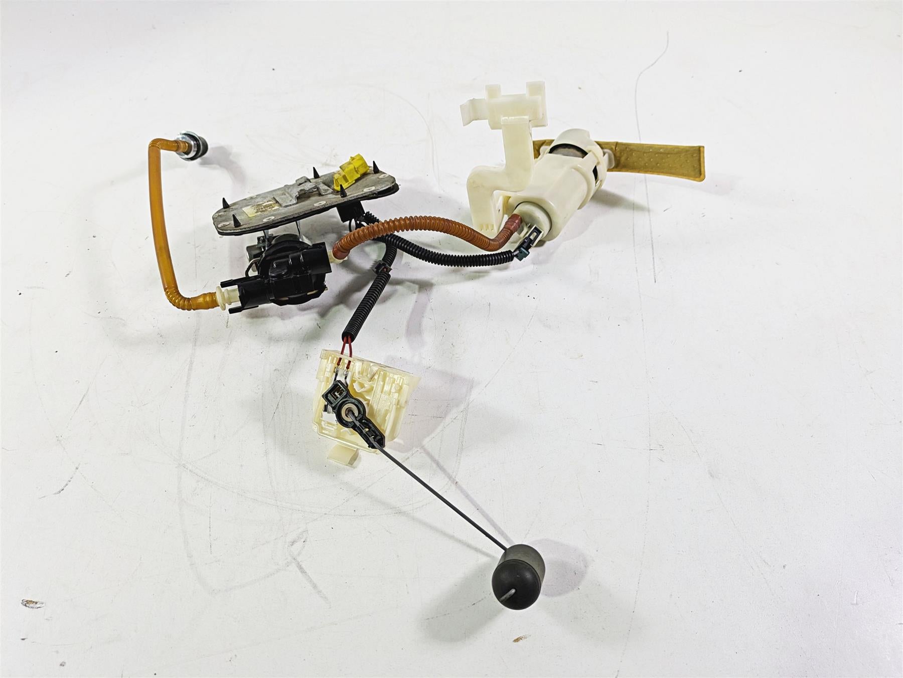 2008 Harley FLSTSB Cross Bones Fuel Gas Petrol Pump - Tested 75252-08 75284-08A