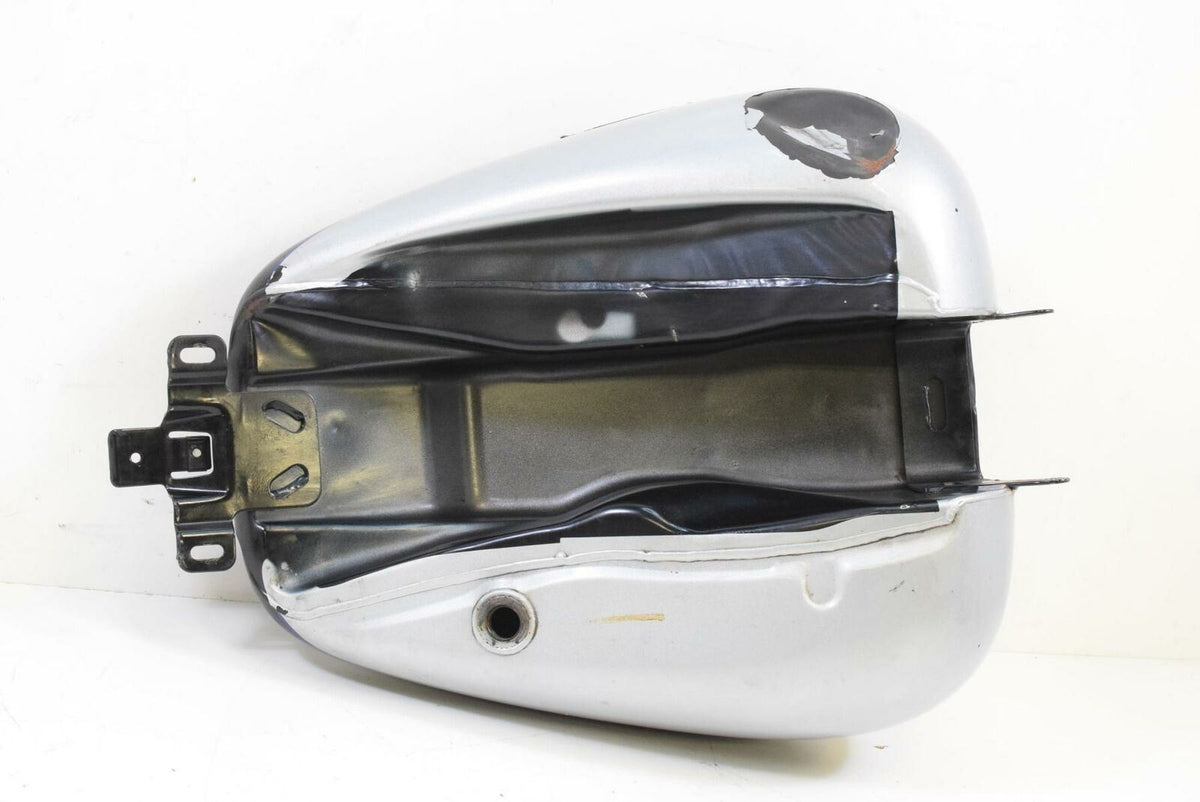 2012 Harley Touring FLHTK Electra Glide Fuel Petrol Gas Tank -dented 61356-08 {{ shop.shopifyCountryName }} - Mototech271