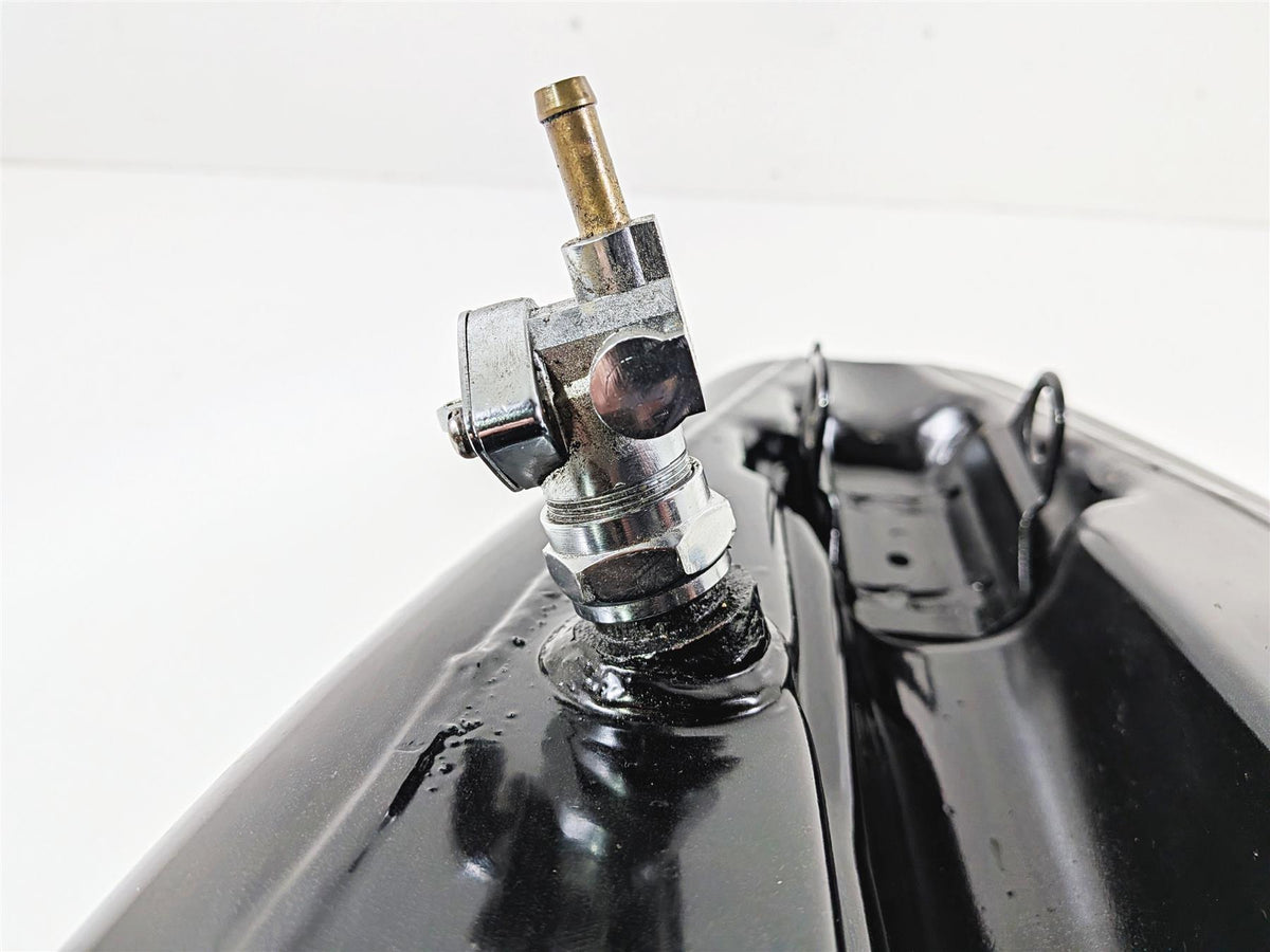 2002 Harley Davidson XLH883 Sportster Fuel Tank & Petcock 61348-03 {{ shop.shopifyCountryName }} - Mototech271