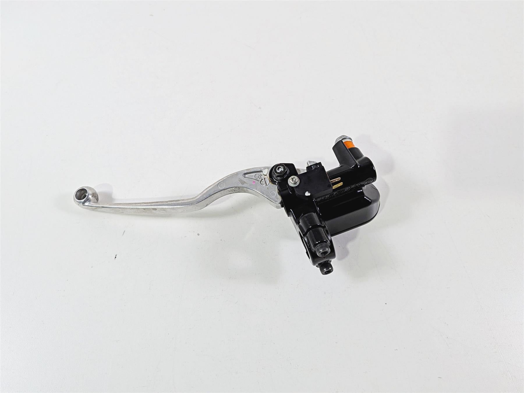 2024 Kawasaki EX500 Ninja 40th An. Front Brake Master Cylinder 43015-0817 {{ shop.shopifyCountryName }} - Mototech271