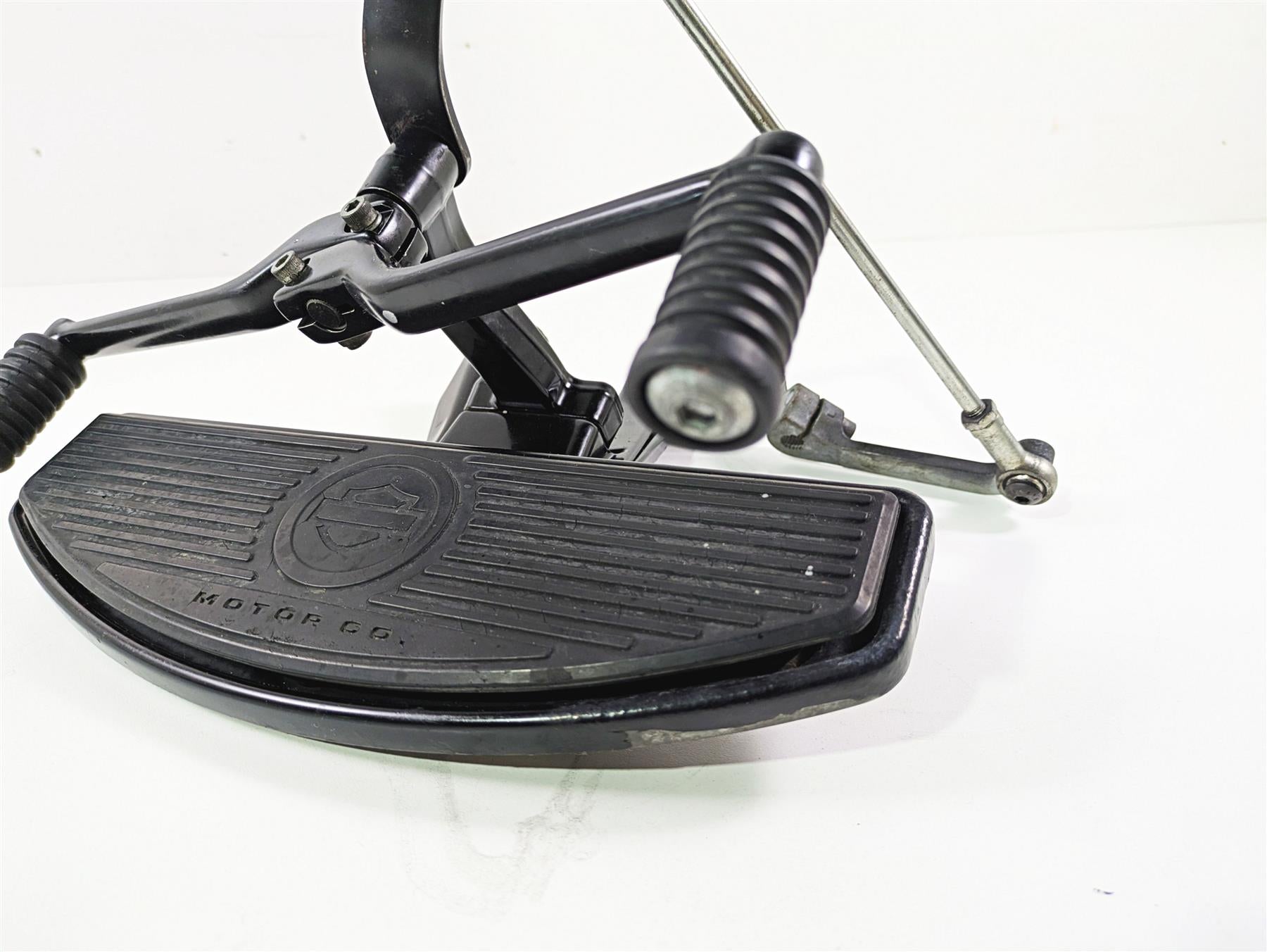 2018 Harley FLHCS Softail Heritage 115th Left Floorboard & Shift Lever 50501087 {{ shop.shopifyCountryName }} - Mototech271
