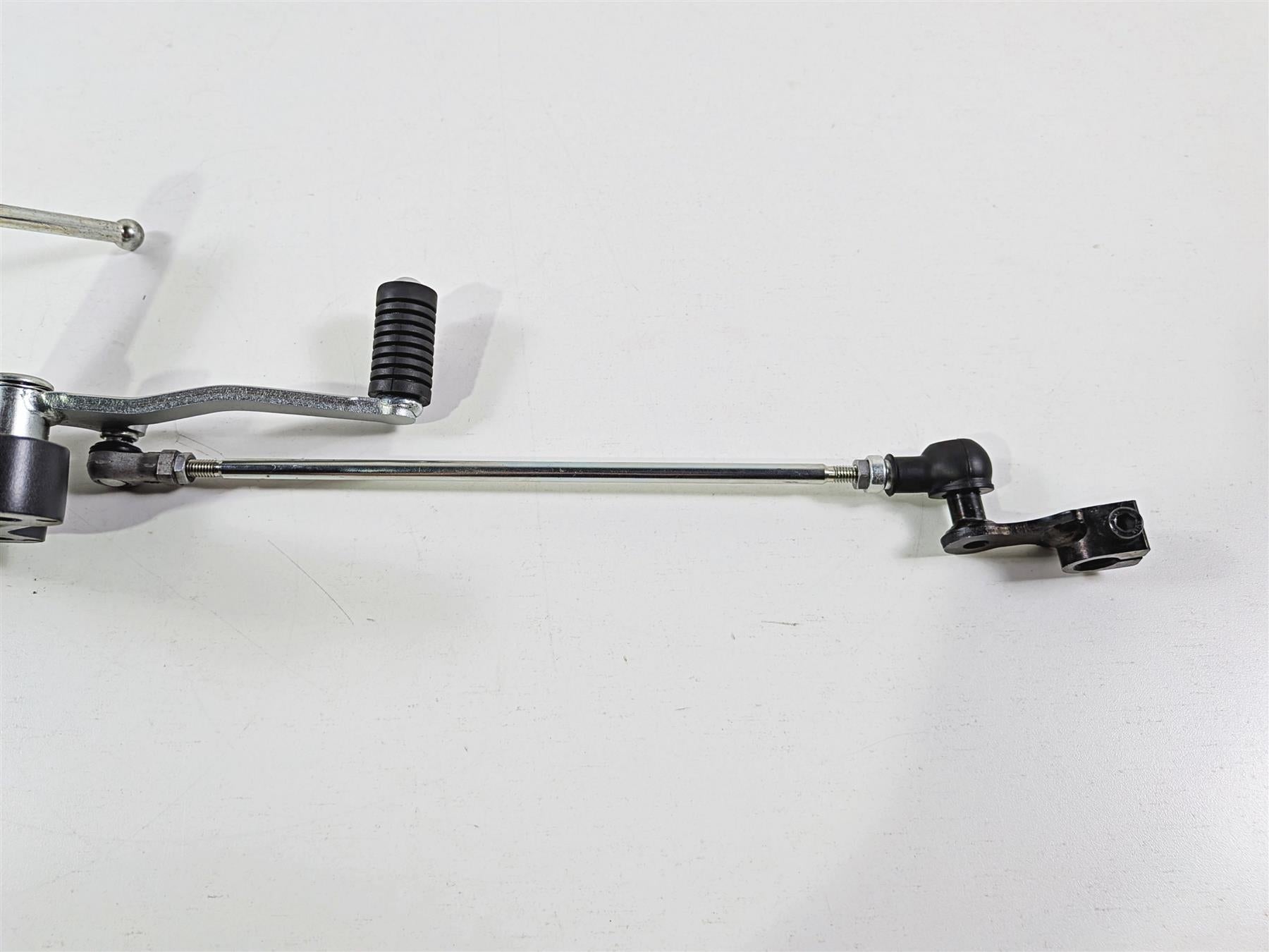 2025 Yamaha YZF R7 Nice Left Front Foot Peg & Shifter BEB-27442-00 BEB-18110-00 {{ shop.shopifyCountryName }} - Mototech271