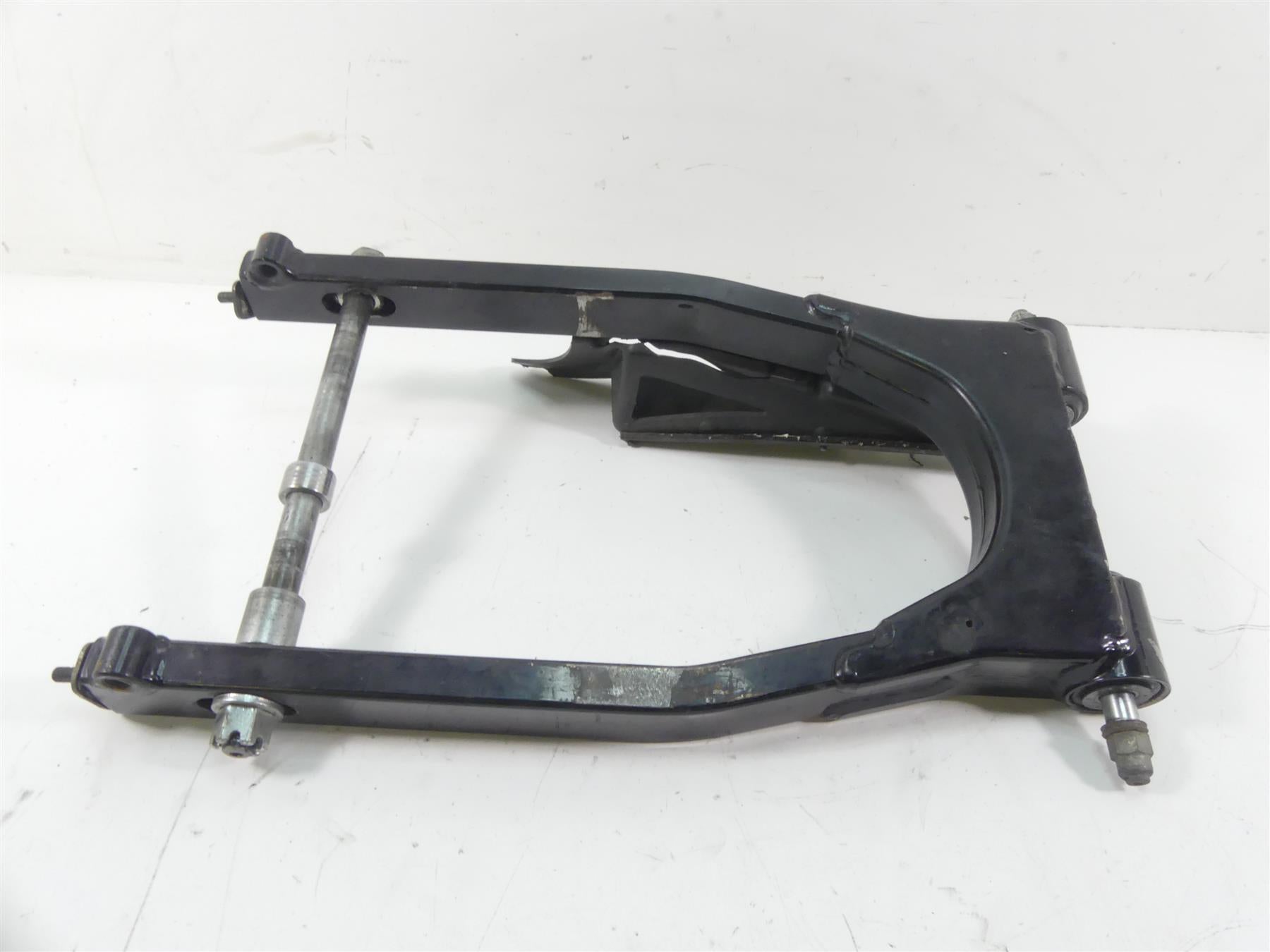 1989 Harley Touring FLTC Tour Glide Swingarm Swing Arm + Axle - Read 47544-85B {{ shop.shopifyCountryName }} - Mototech271
