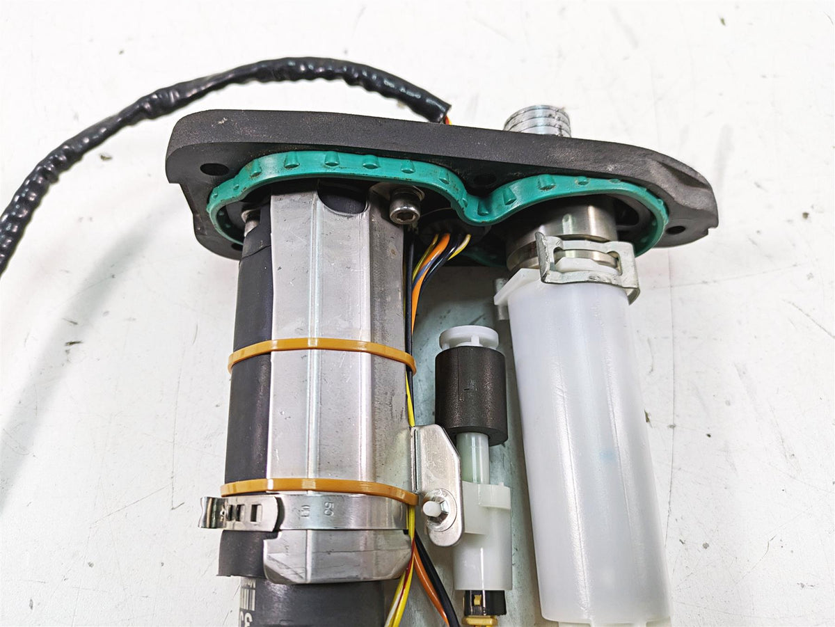 2019 Harley XL883N Sportster Iron Fuel Gas Petrol Pump -Tested 75268-07F {{ shop.shopifyCountryName }} - Mototech271