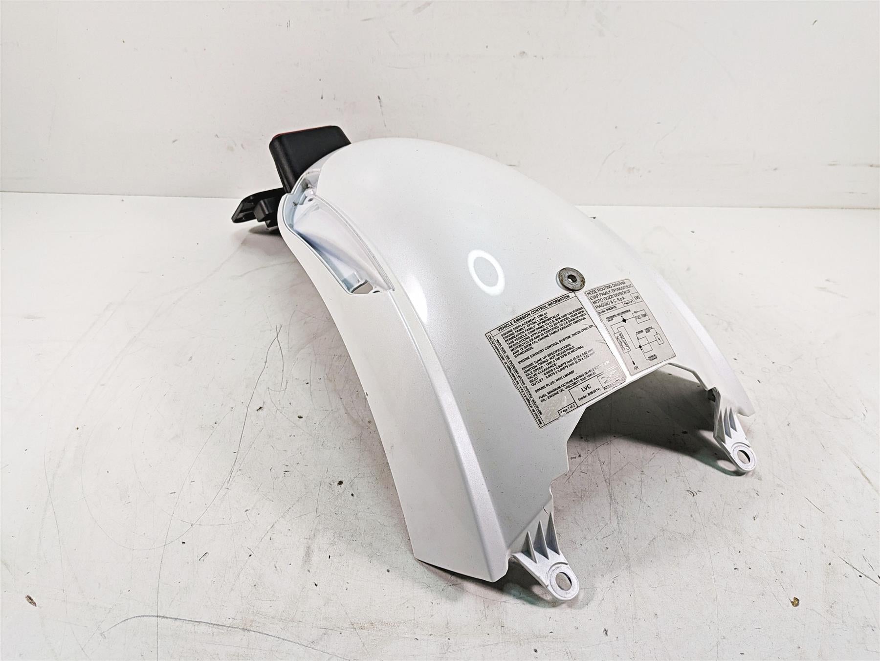 2014 Moto Guzzi California 1400 T Rear Upper Fender & Plate Holder Mount 887487 {{ shop.shopifyCountryName }} - Mototech271