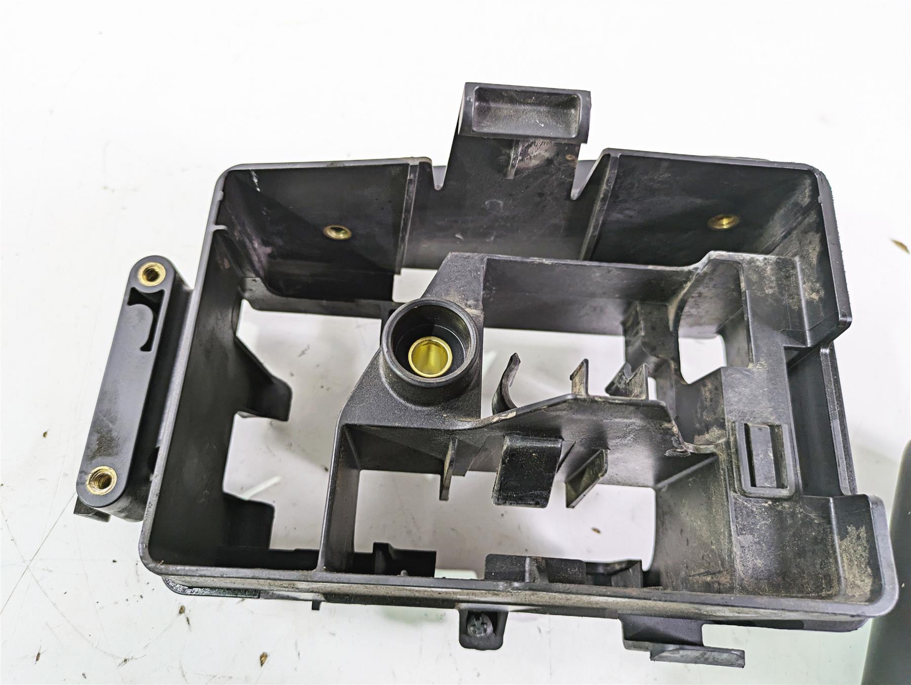 2016 Harley FXDL Dyna Low Rider Electrical Holder Tray & Cover 70367-12 {{ shop.shopifyCountryName }} - Mototech271