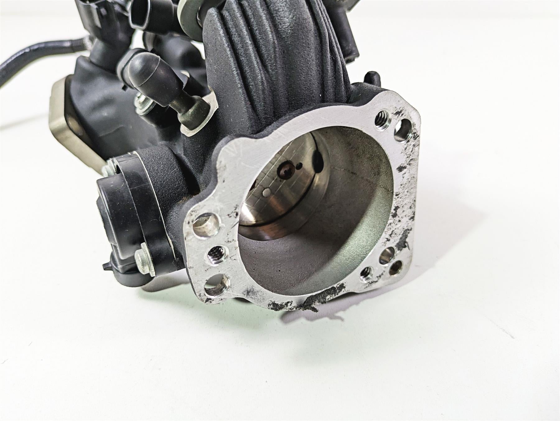 2011 Harley FXDC Dyna Super Glide Throttle Body Fuel Injection 27708-10 27618-06 {{ shop.shopifyCountryName }} - Mototech271