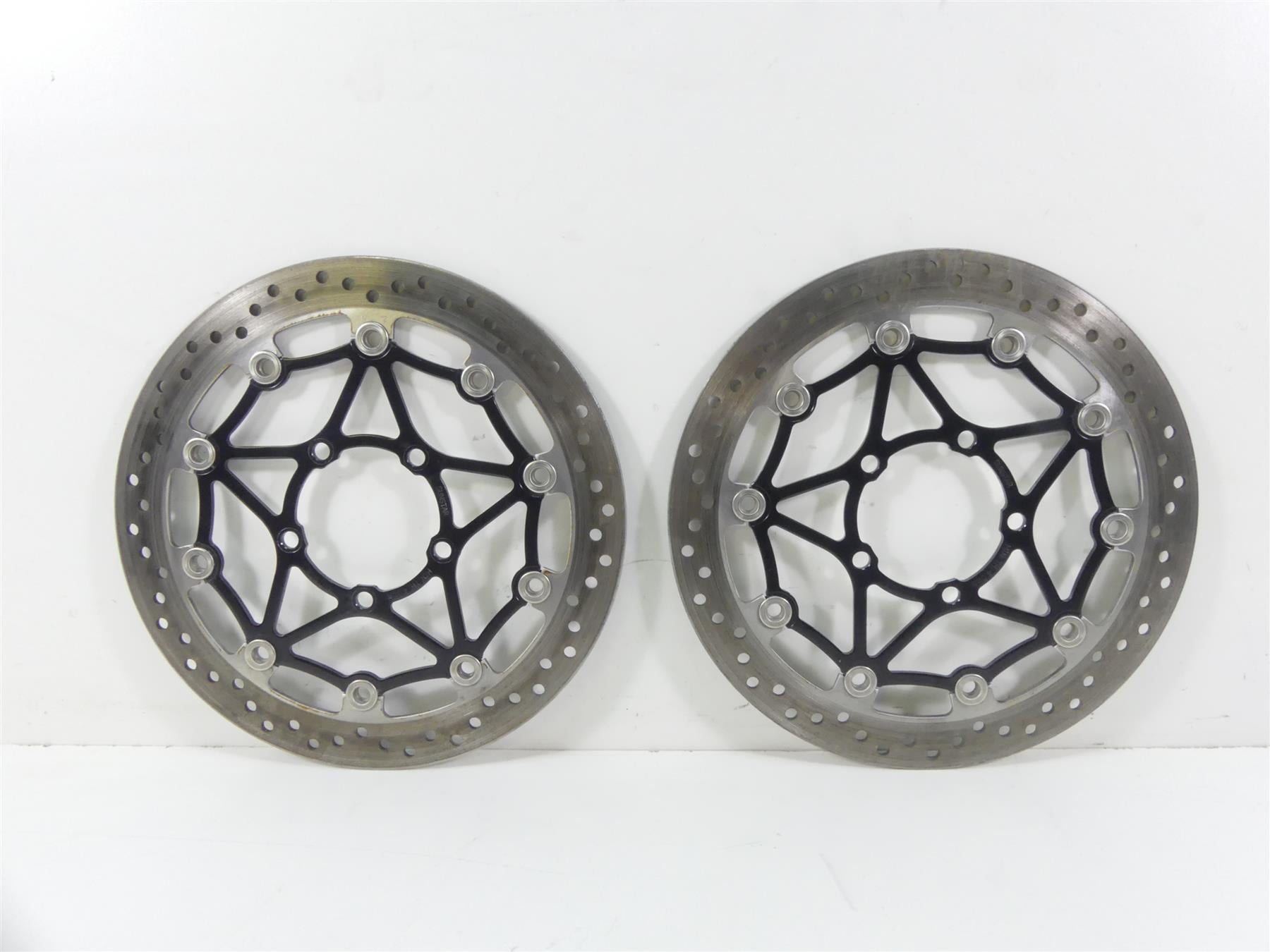 2020 Triumph Speed Triple RS 1050 Front Brake Disc Set Rotor Set 320Mm T2022058 {{ shop.shopifyCountryName }} - Mototech271