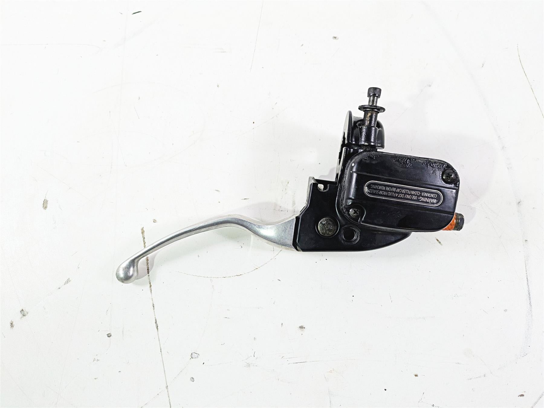 2008 Harley Touring FLHTP Electra Glide Front Brake Master Cylinder 44551-08F {{ shop.shopifyCountryName }} - Mototech271