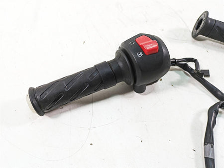 2013 Moto Guzzi V7 750 Stone Right Hand Start Control Switch B063135 {{ shop.shopifyCountryName }} - Mototech271