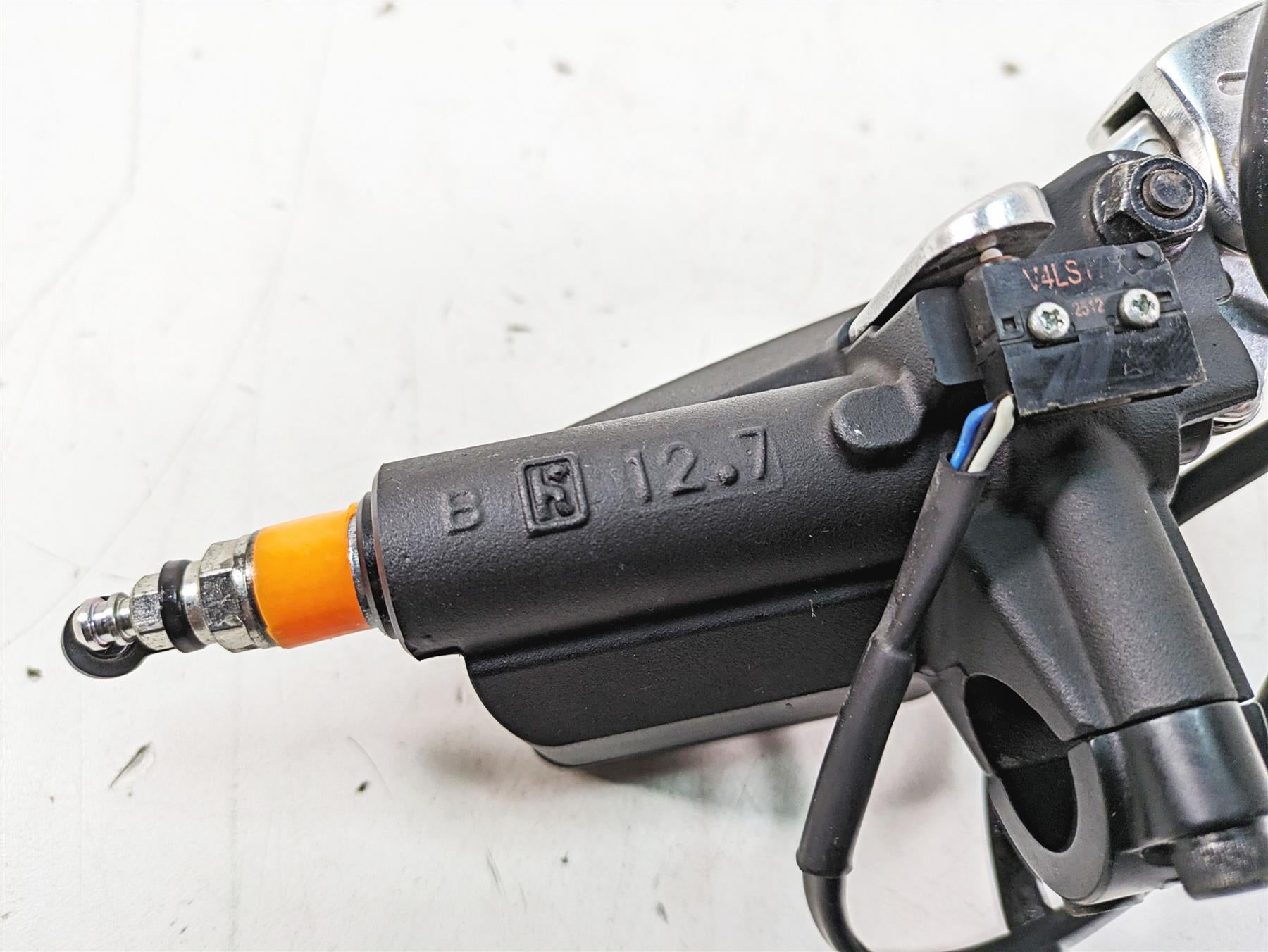 2014 Moto Guzzi California 1400 T Clutch Master Cylinder 887550 {{ shop.shopifyCountryName }} - Mototech271
