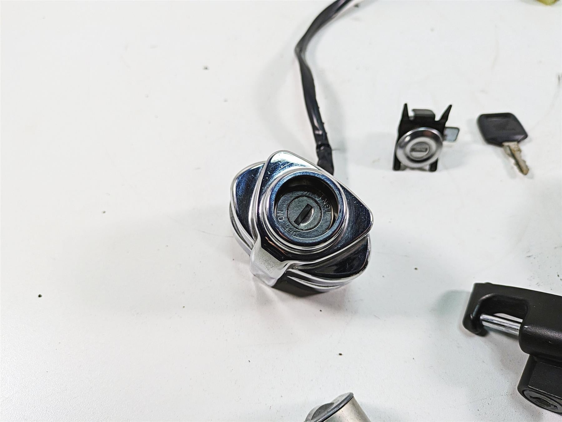 2006 Honda VT1100 C2 Shadow Ignition Switch Fuel Cap Key Lock Set 35010-MCK-A01 {{ shop.shopifyCountryName }} - Mototech271