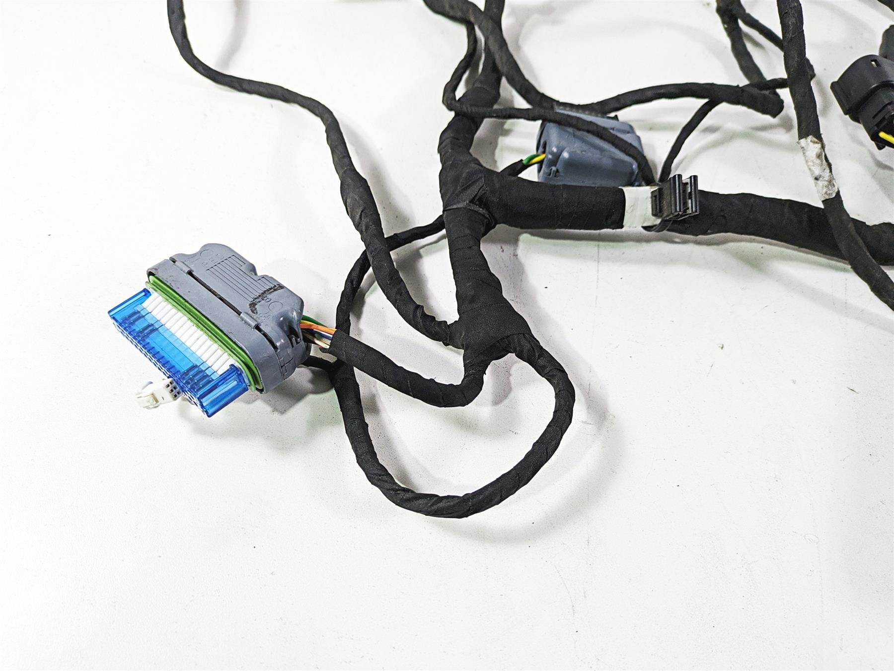 2018 Indian Chieftain Dark Horse Front Fairing Wiring Harness 2414066 {{ shop.shopifyCountryName }} - Mototech271