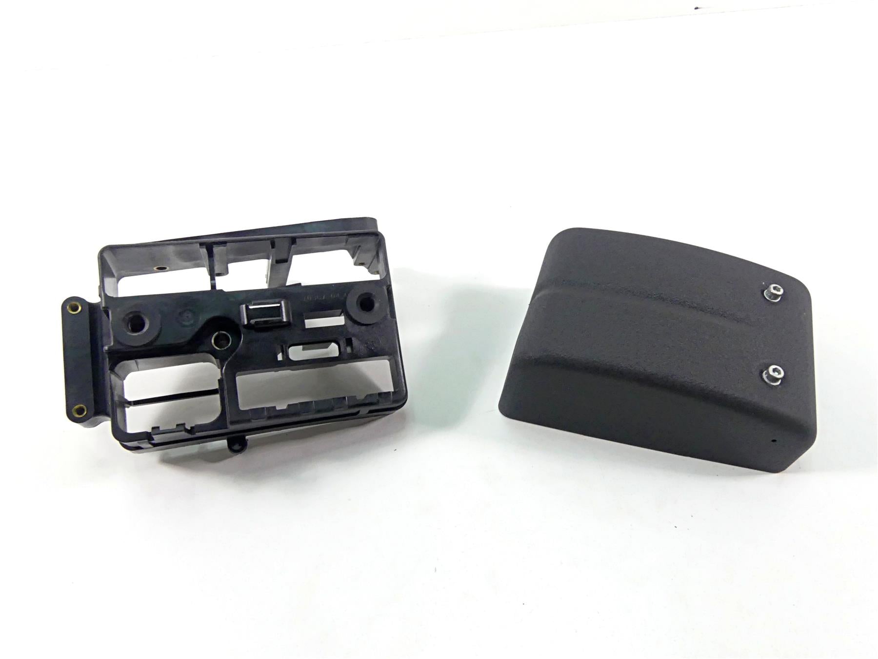 2010 Harley FXDF Dyna Fat Bob Electric Tray & Black Wrinkled Cover 70367-04B {{ shop.shopifyCountryName }} - Mototech271