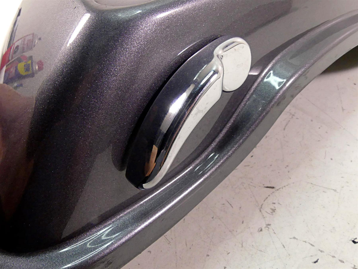 2015 Harley Touring FLHXS Street Glide Right Saddlebag Lid & Speaker 90200411 {{ shop.shopifyCountryName }} - Mototech271
