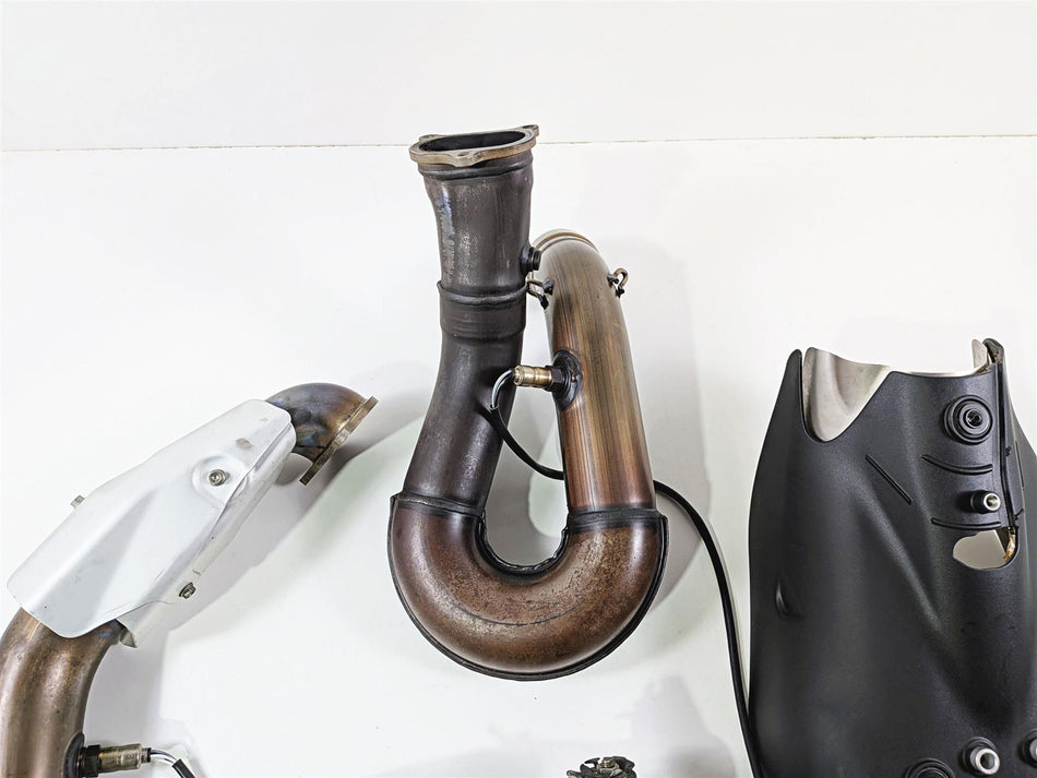2019 Ducati 959 Panigale Stock Exhaust Header & Heat Shield Set 57014452A {{ shop.shopifyCountryName }} - Mototech271