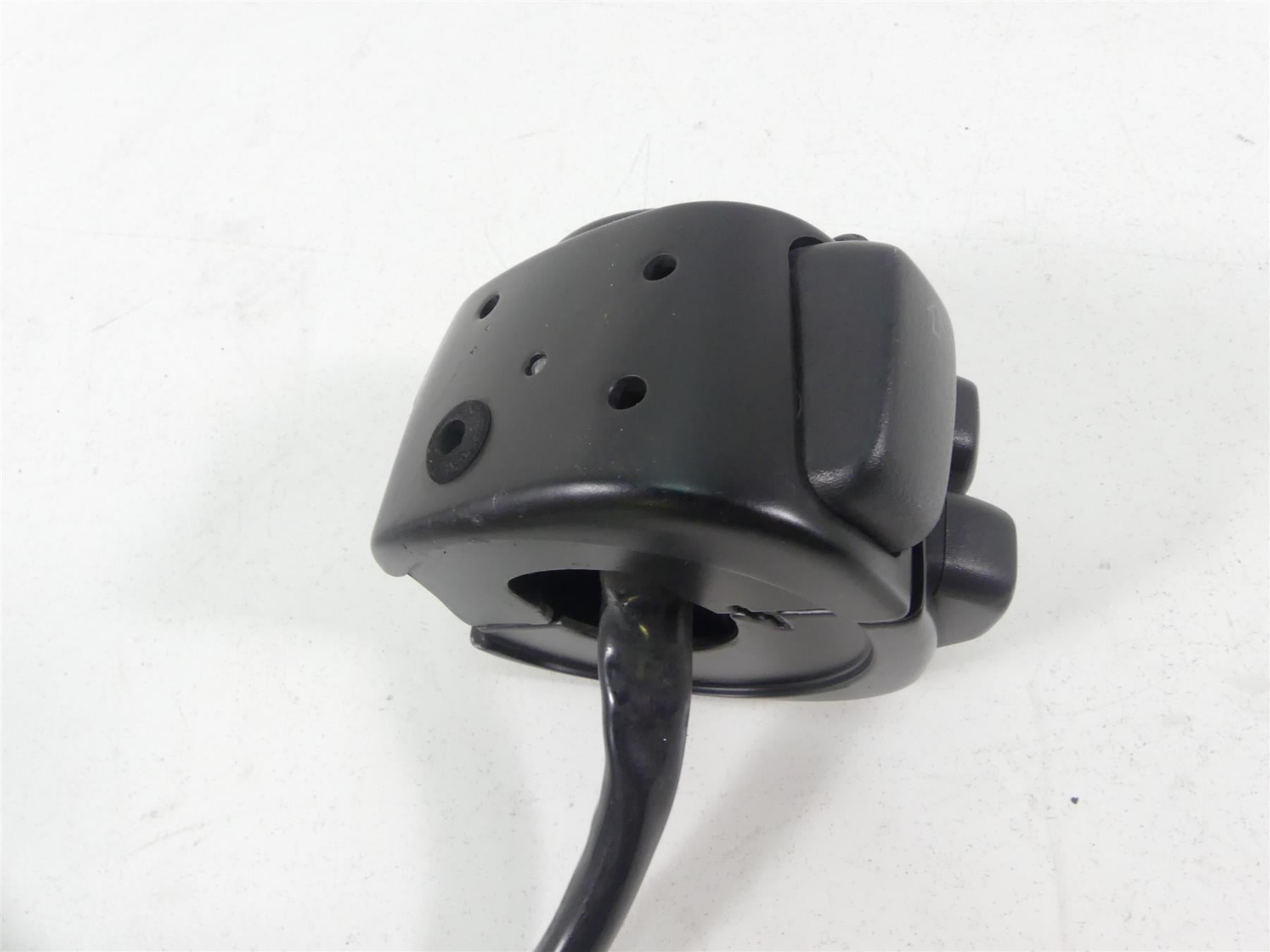 2015 Harley VRSCF Muscle Rod Left Blinker Lights Hand Control Switch 71682-06A {{ shop.shopifyCountryName }} - Mototech271