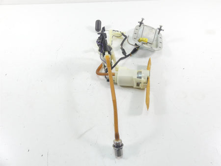 2010 Harley FXDWG Dyna Wide Glide Fuel Gas Petrol Pump 2K Only -Tested 75218-04D {{ shop.shopifyCountryName }} - Mototech271