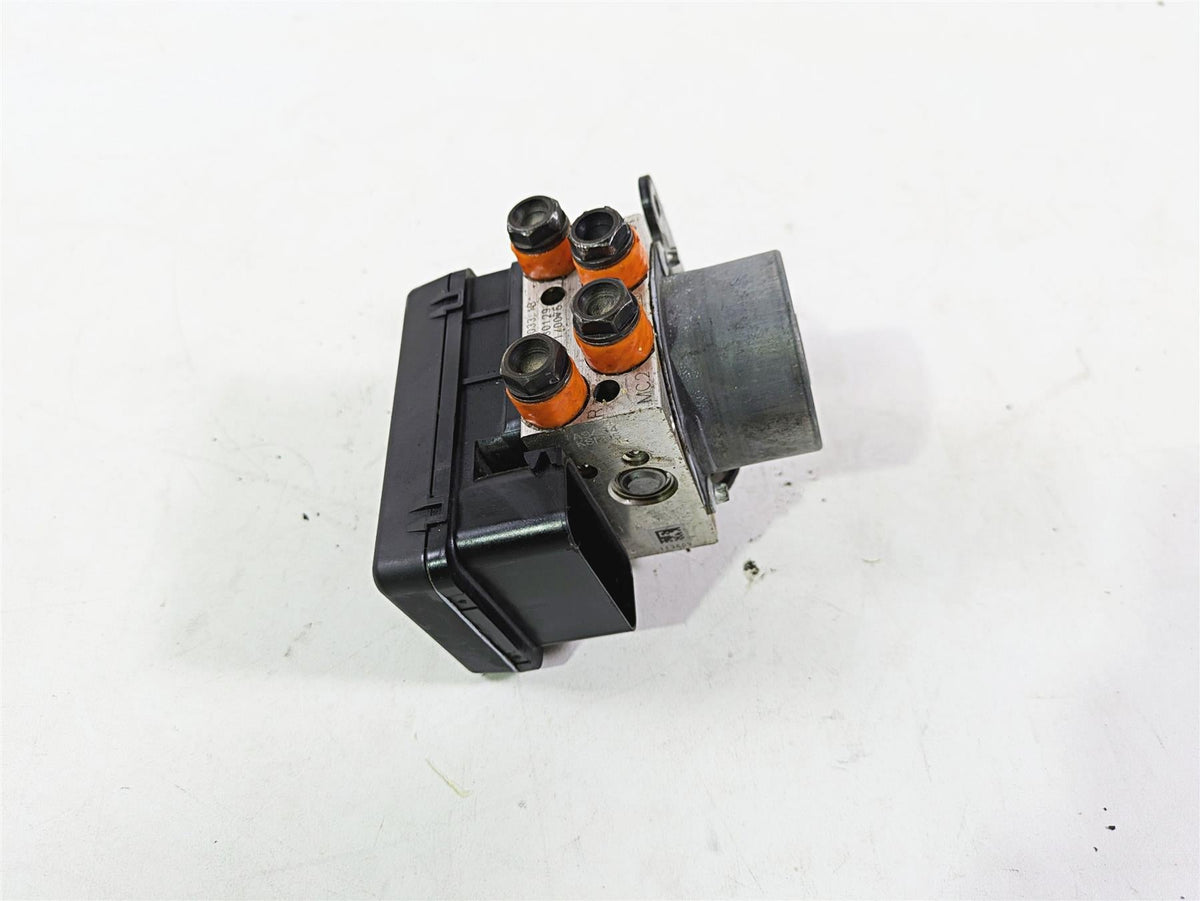 2013 Ducati Hyperstrada 821 Abs Brake Pump Module Unit 54240401A {{ shop.shopifyCountryName }} - Mototech271