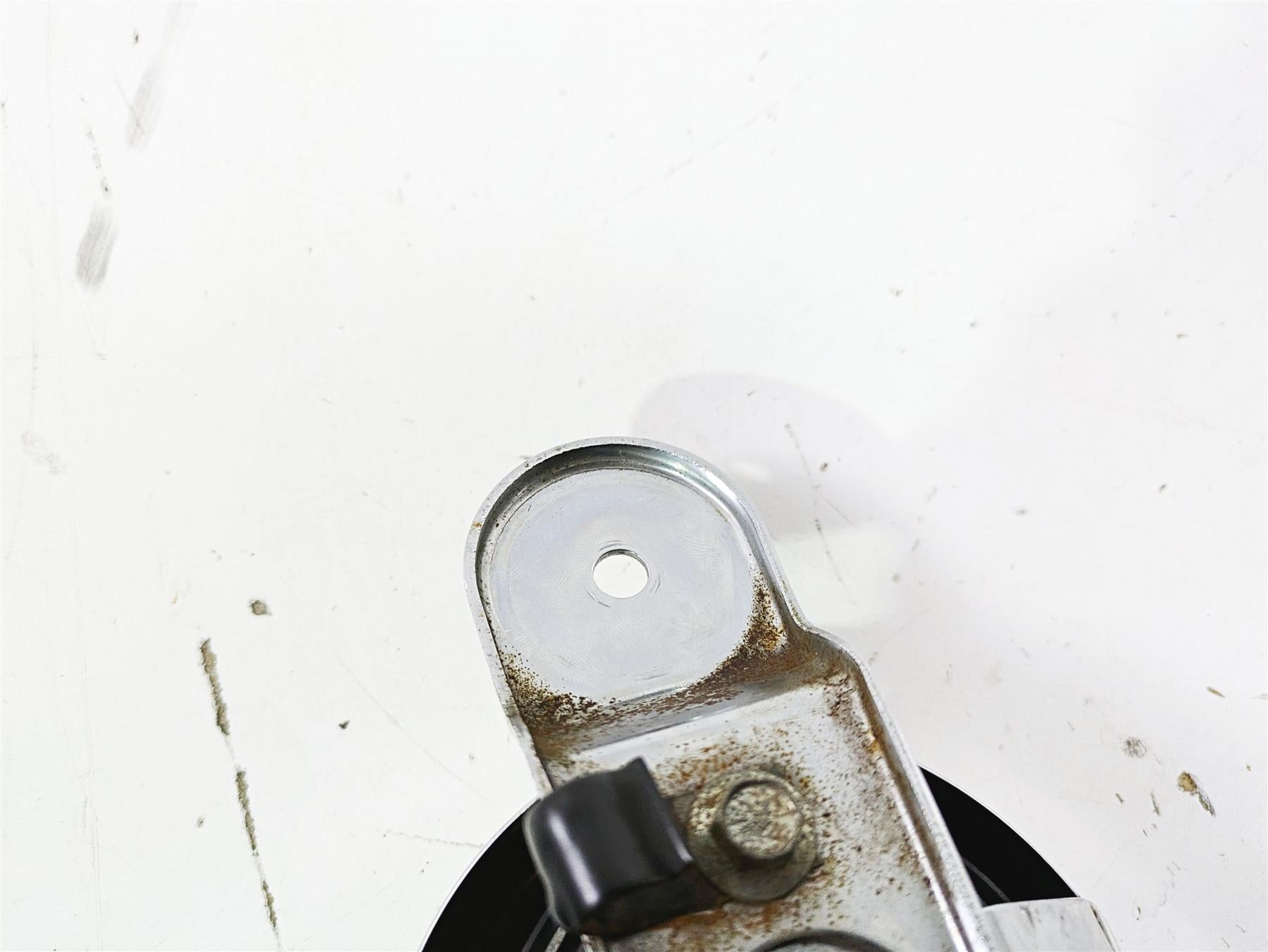 2005 Harley Softail FLSTSCI Heritage Springer Horn & Chrome Cover 61300478A {{ shop.shopifyCountryName }} - Mototech271