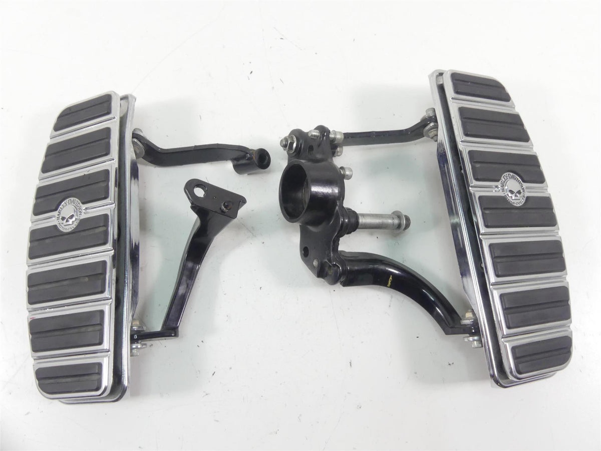 2012 Harley Touring FLHTK Electra Glide Willie G Skull Floor Board Set 50518-09 {{ shop.shopifyCountryName }} - Mototech271
