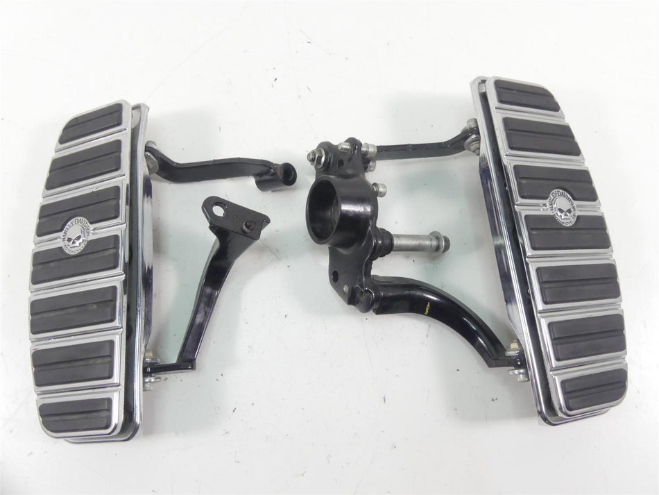 2012 Harley Touring FLHTK Electra Glide Willie G Skull Floor Board Set 50518-09 {{ shop.shopifyCountryName }} - Mototech271