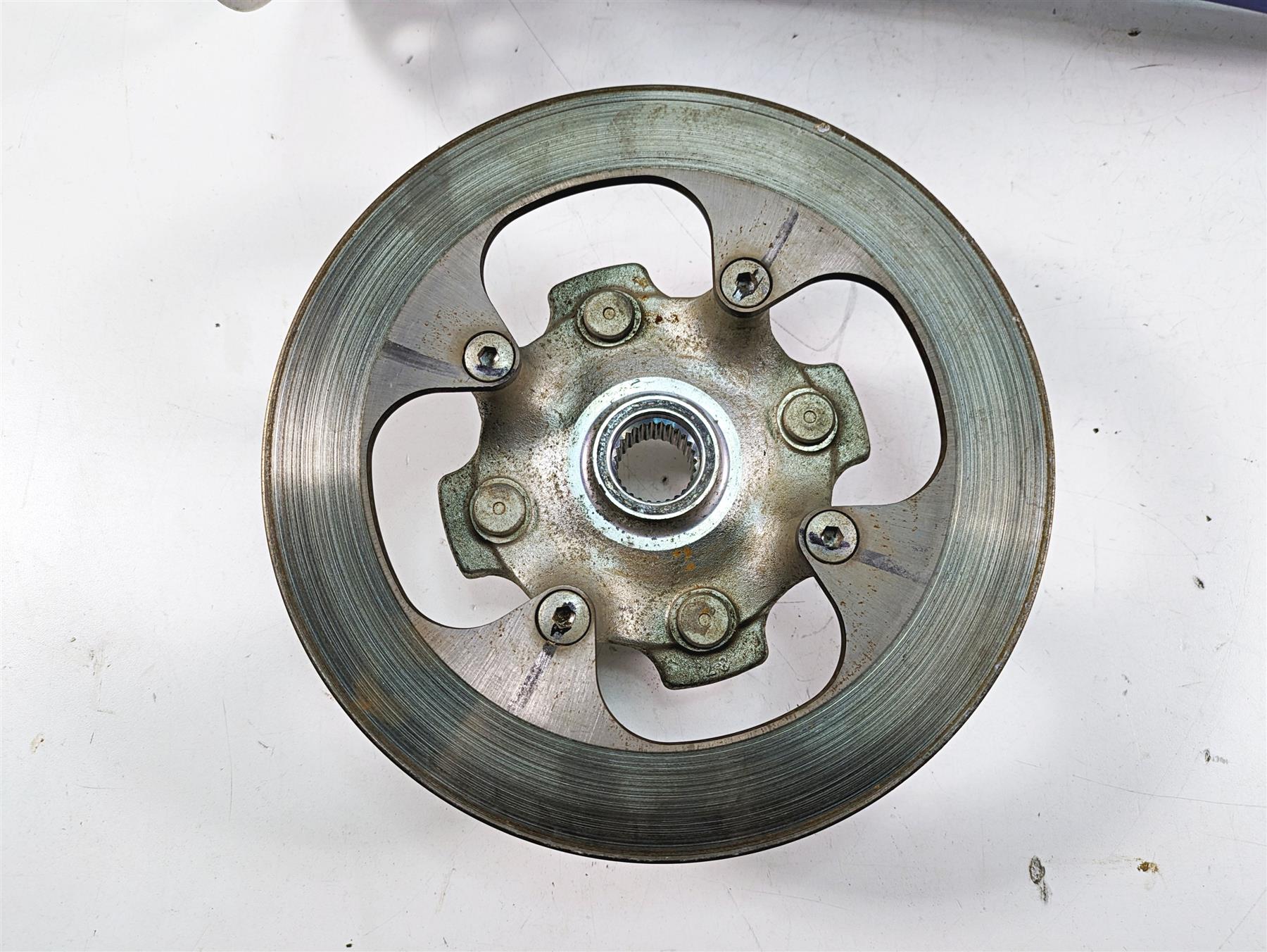 2018 Yamaha YXZ1000R EPS SS Front Left Knee Assembly 2HC-F3507-00 2HC-F3501-10 {{ shop.shopifyCountryName }} - Mototech271