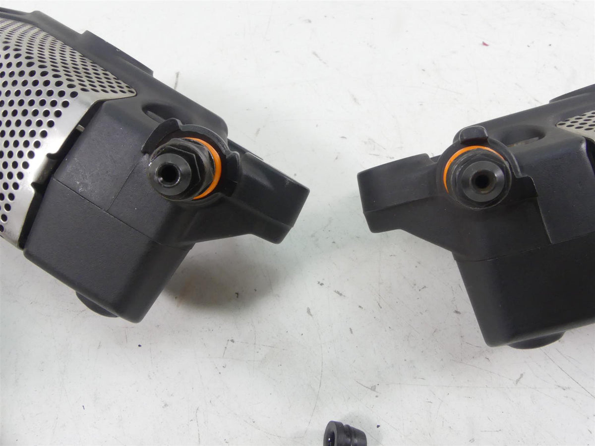 2013 Harley Touring FLHX Street Glide Front Brake Caliper Set 43027-08 44023-08 {{ shop.shopifyCountryName }} - Mototech271