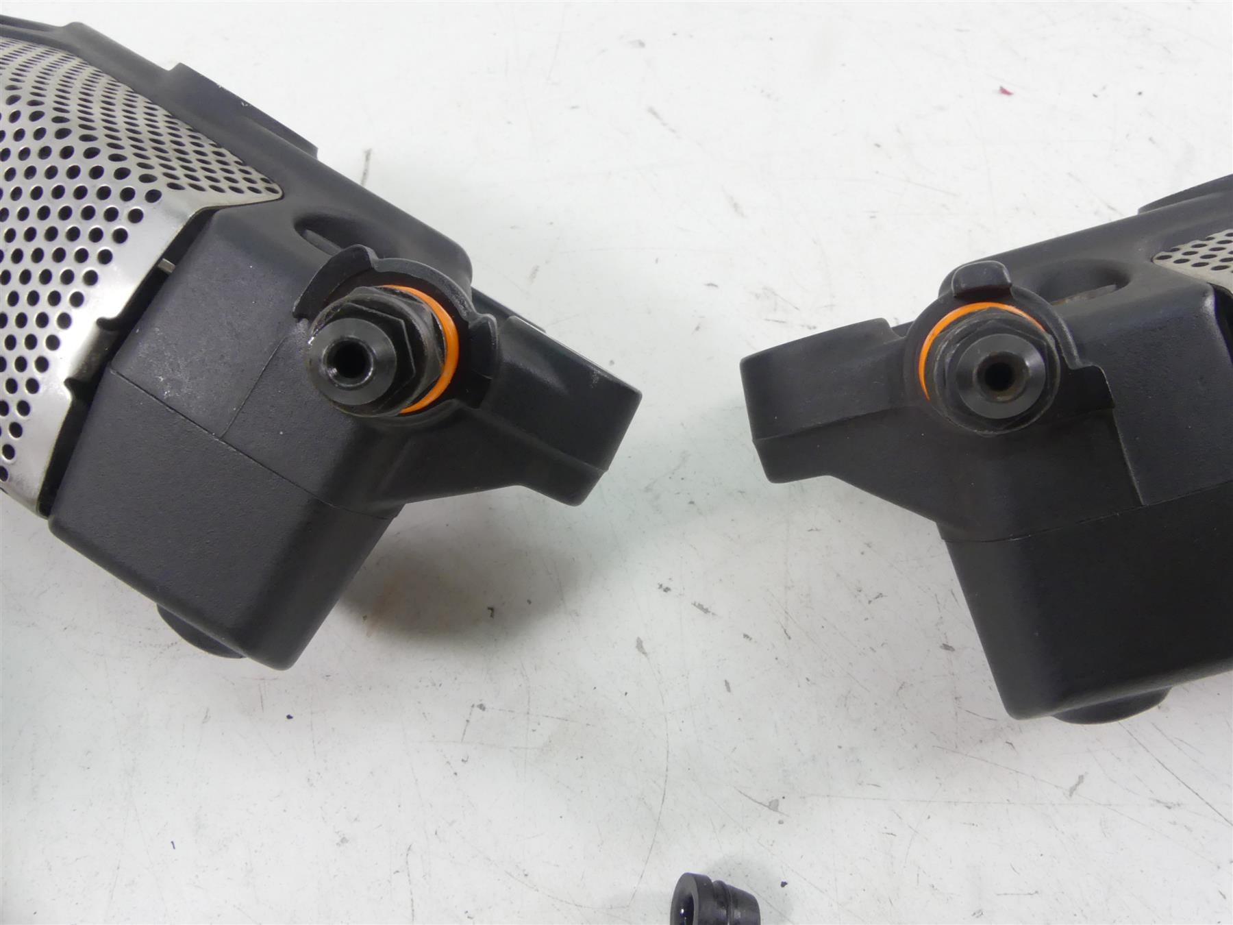 2013 Harley Touring FLHX Street Glide Front Brake Caliper Set 43027-08 44023-08 {{ shop.shopifyCountryName }} - Mototech271