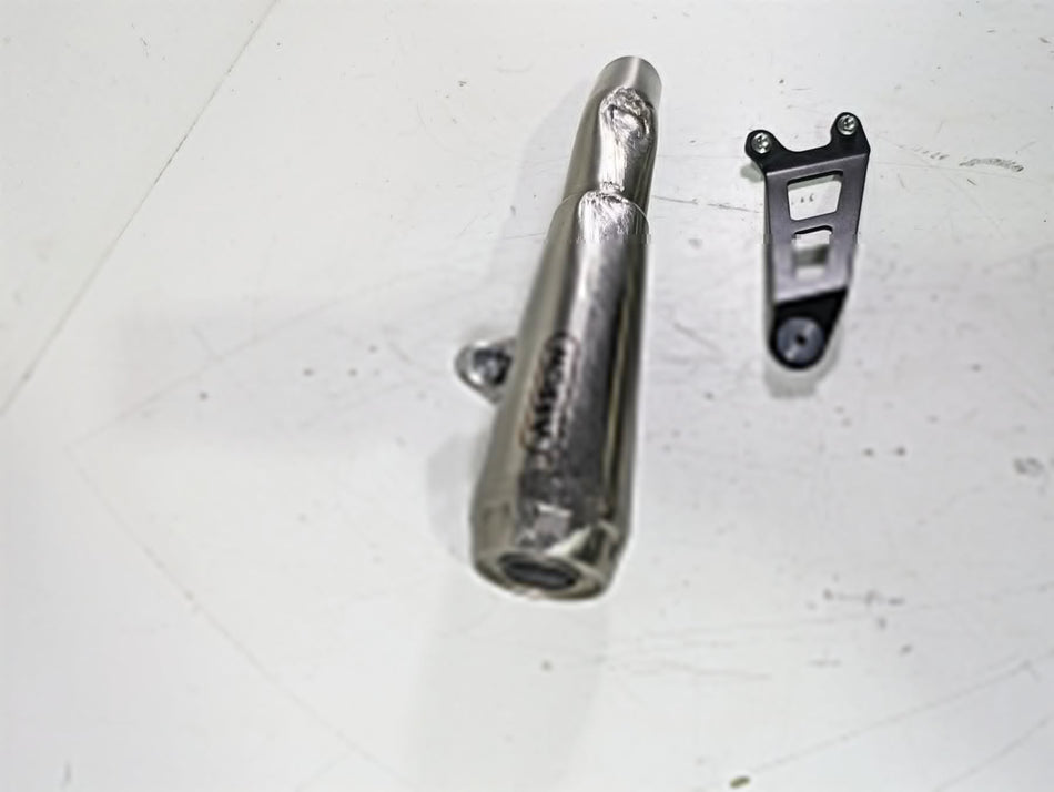 2020 Triumph Daytona 765 Moto2 Arrow Exhaust Muffler Pipe T2206775 {{ shop.shopifyCountryName }} - Mototech271
