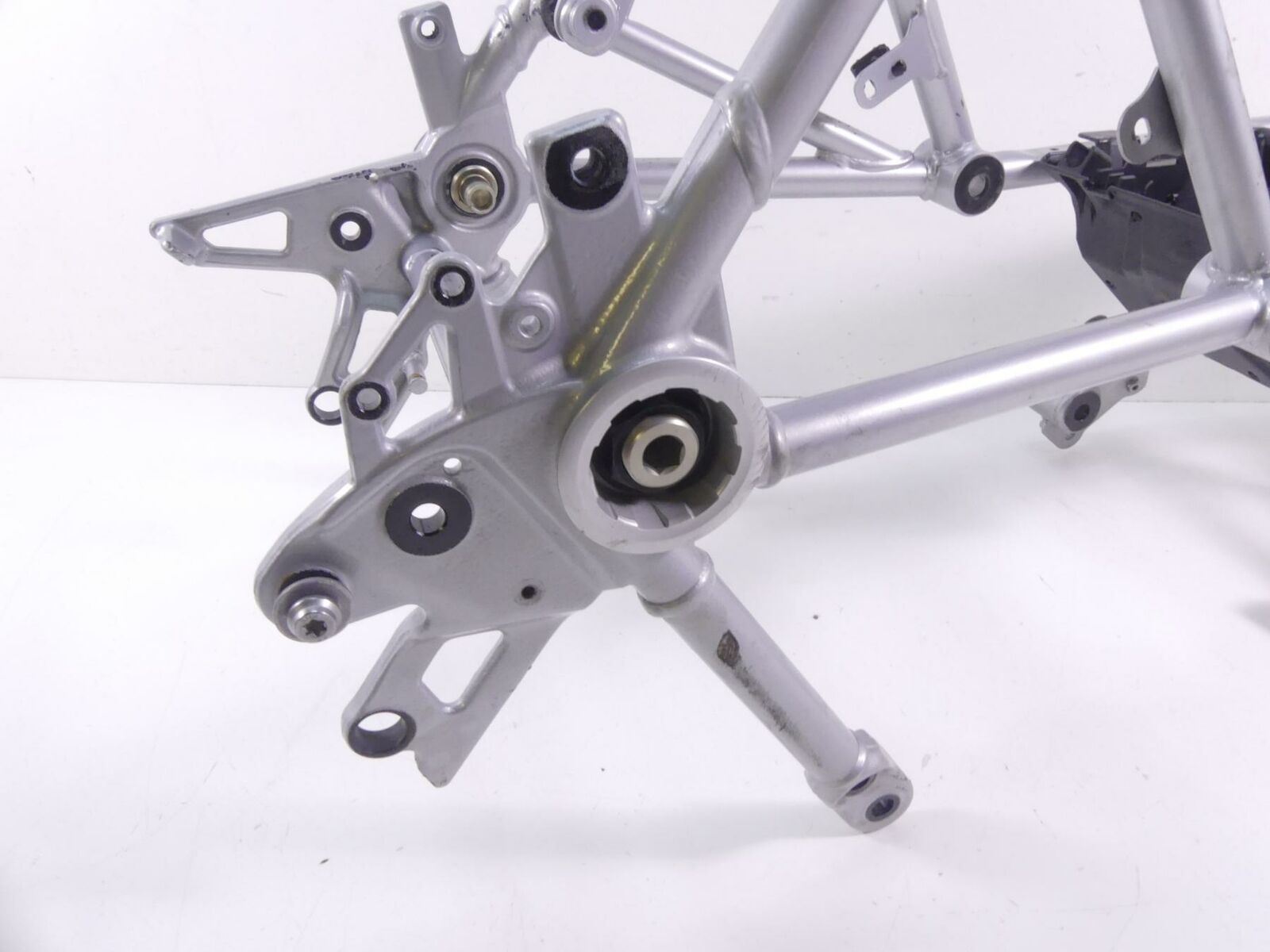 2017 BMW R1200RT RTW K52 Straight Main Frame Chassis Slvg 46518550716 4651838784 {{ shop.shopifyCountryName }} - Mototech271
