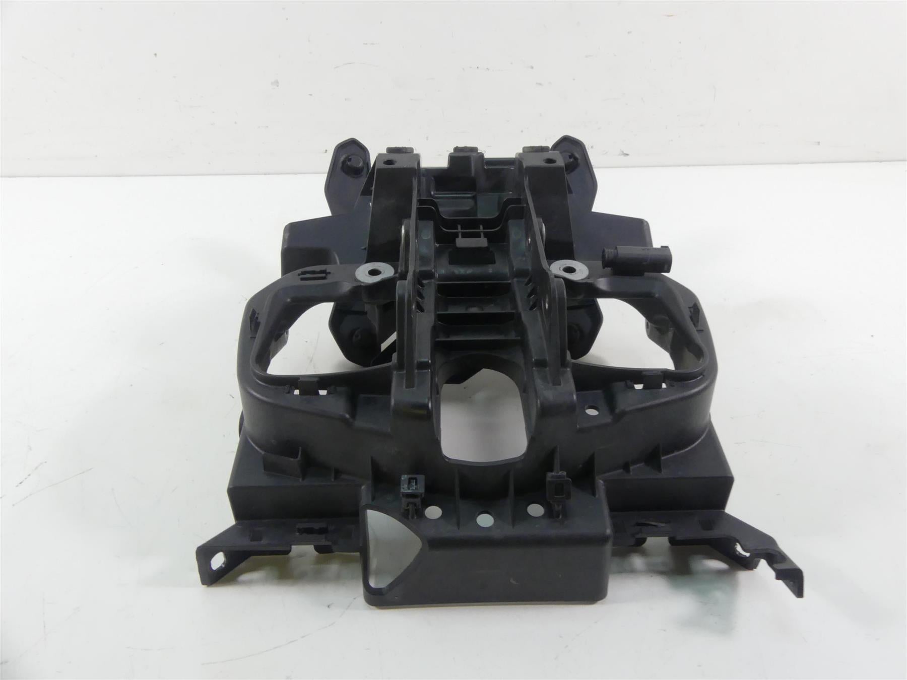 2020 BMW F850 GS K81 Rallye Front Gauge Panel Carrier Stay Holder 46638564650 {{ shop.shopifyCountryName }} - Mototech271
